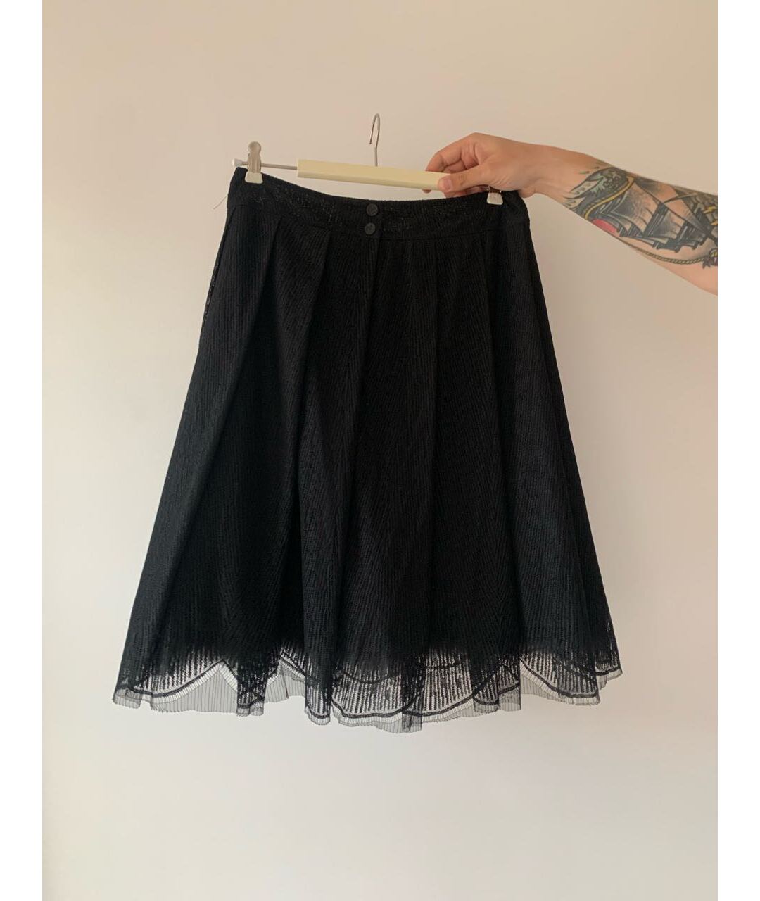 CHANEL PRE-OWNED Черная кружевная юбка миди, фото 2