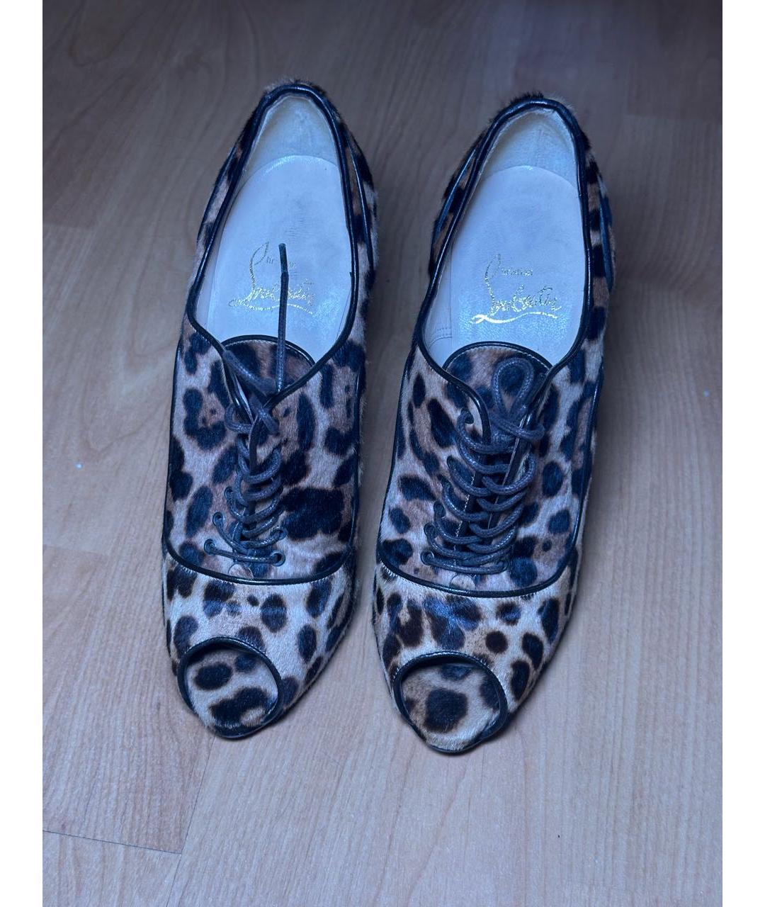 CHRISTIAN LOUBOUTIN Горчичные туфли, фото 3