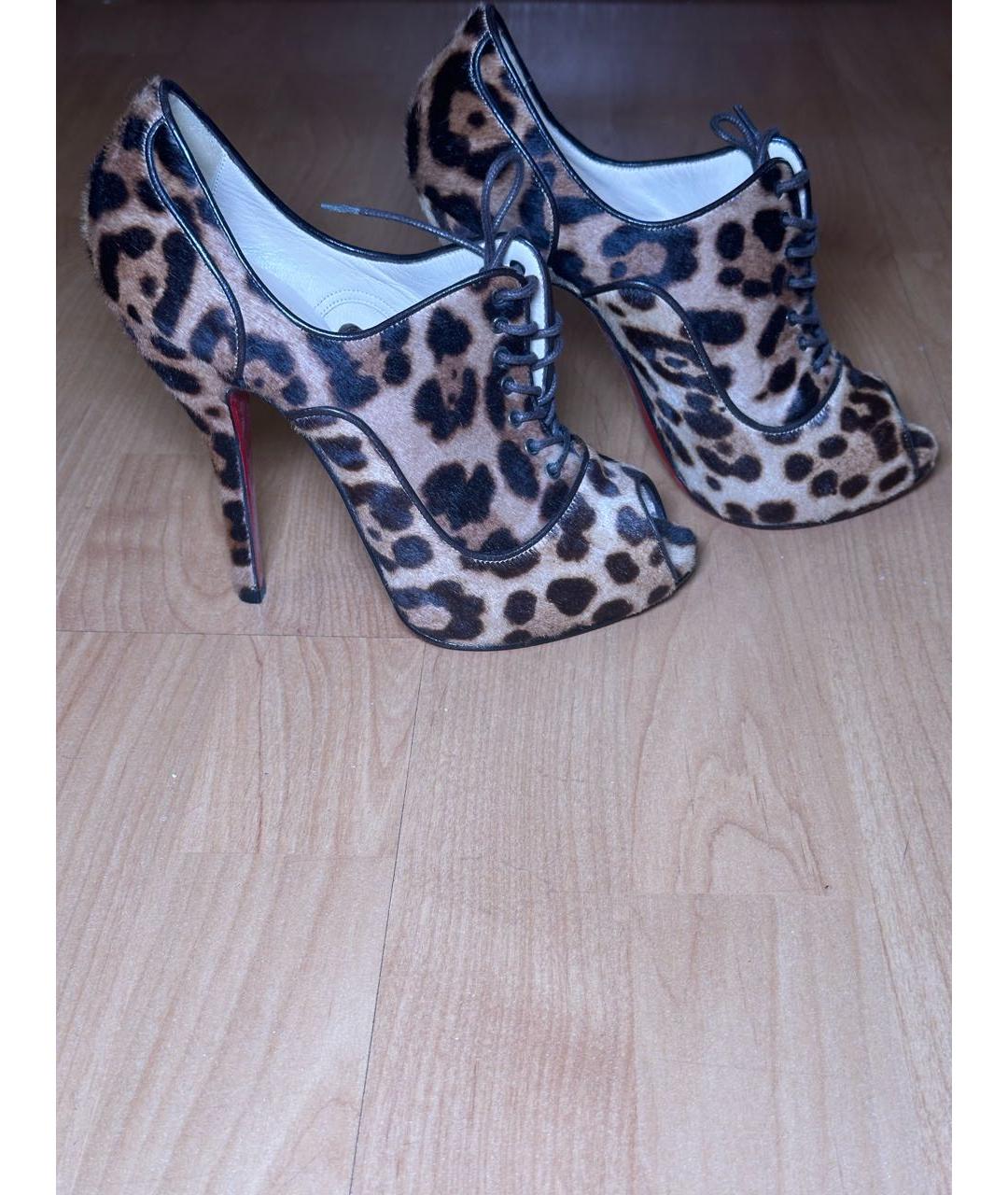 CHRISTIAN LOUBOUTIN Горчичные туфли, фото 6