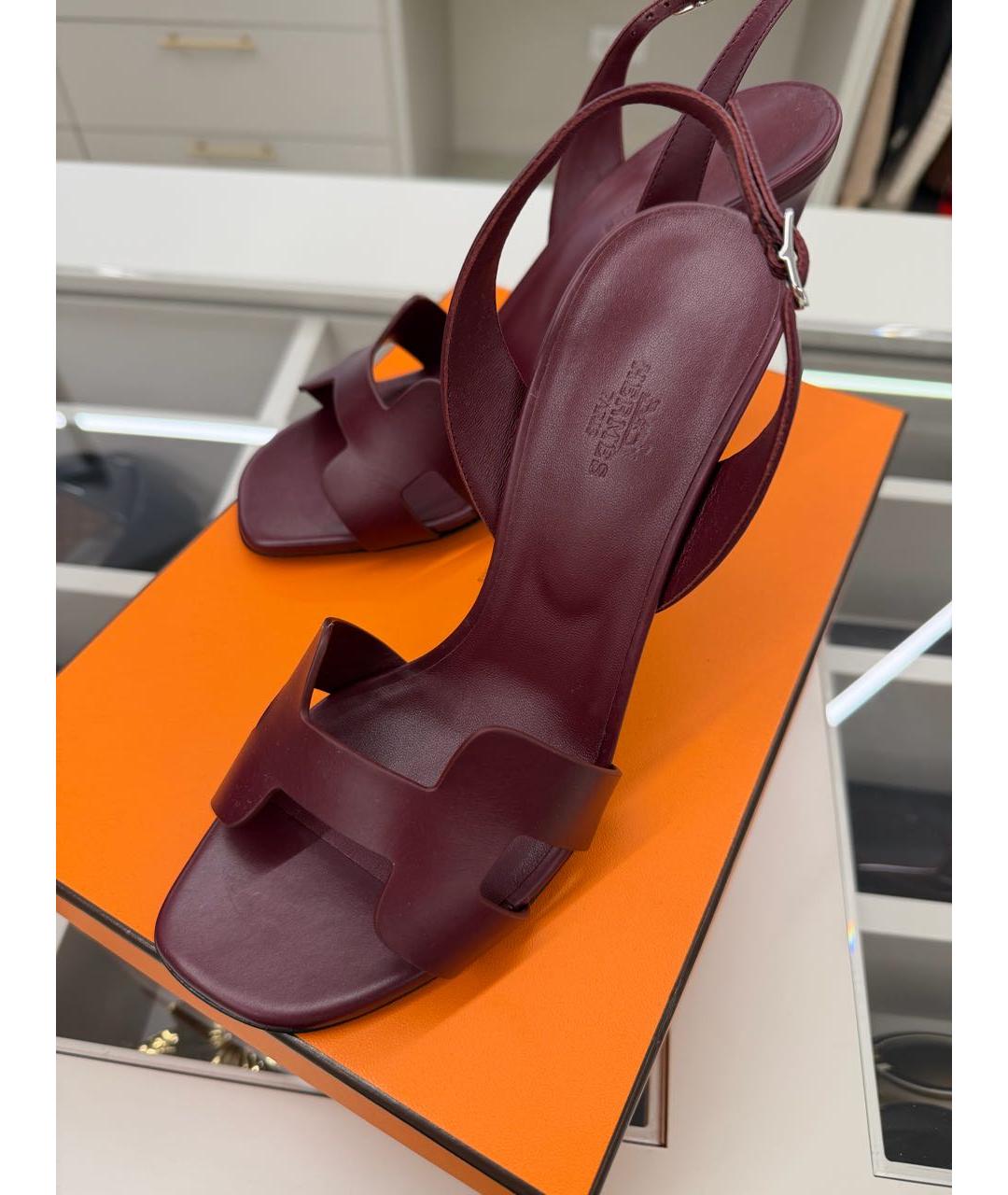 HERMES Бордовые кожаные босоножки, фото 6