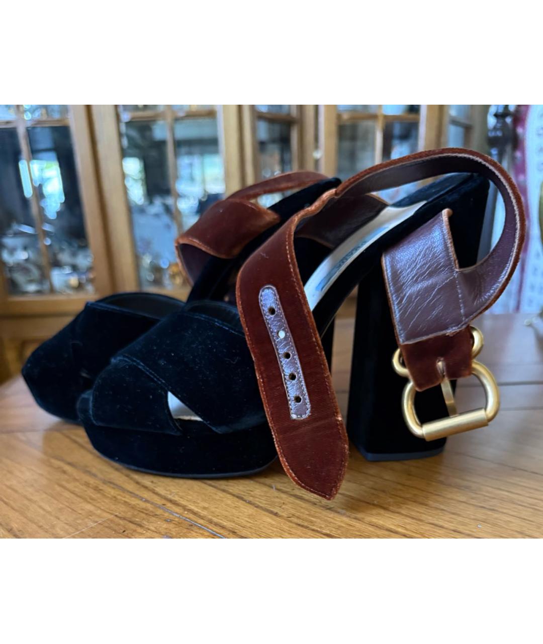 PRADA Черные бархатные босоножки, фото 6