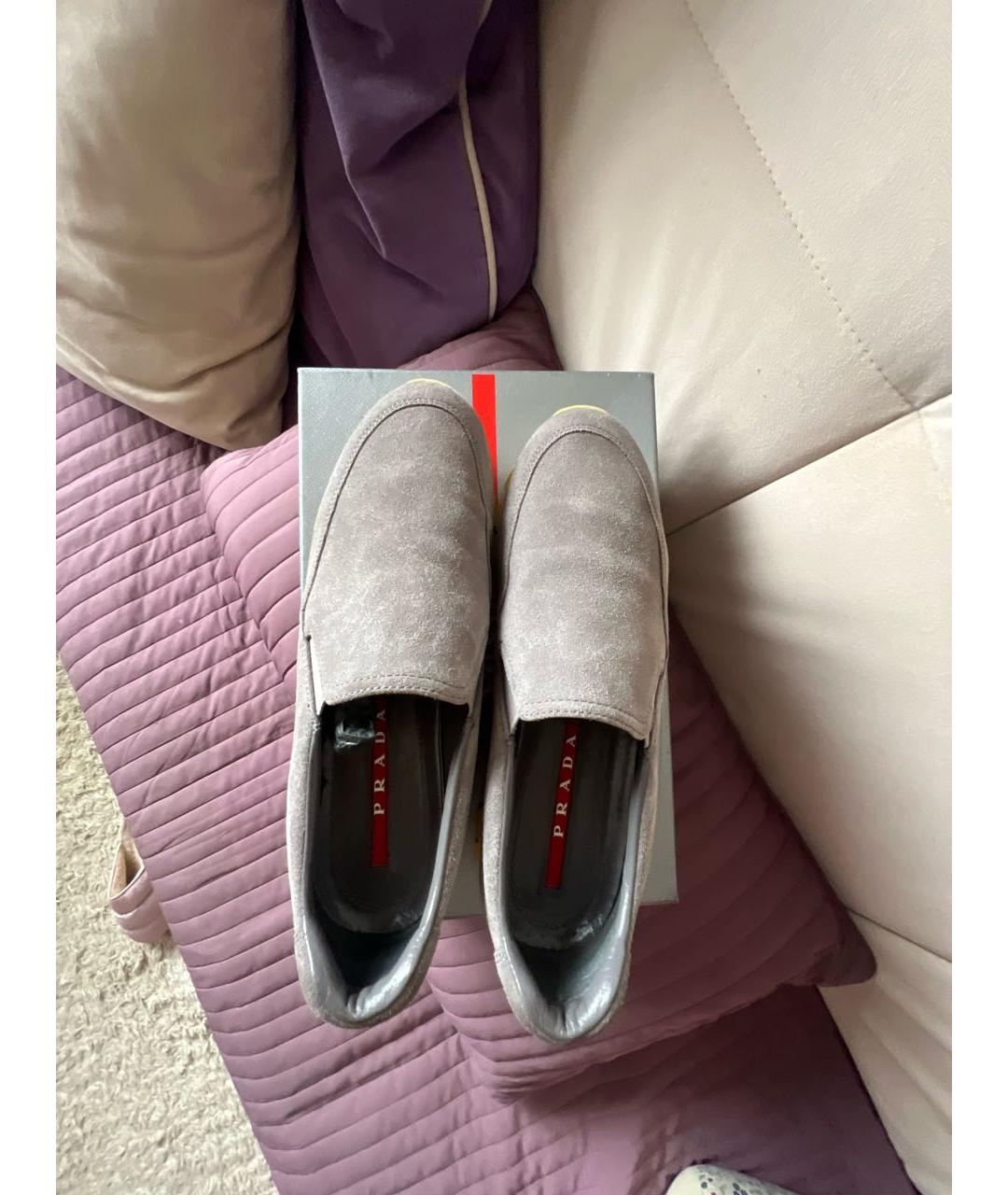 PRADA Серые замшевые слипоны, фото 3