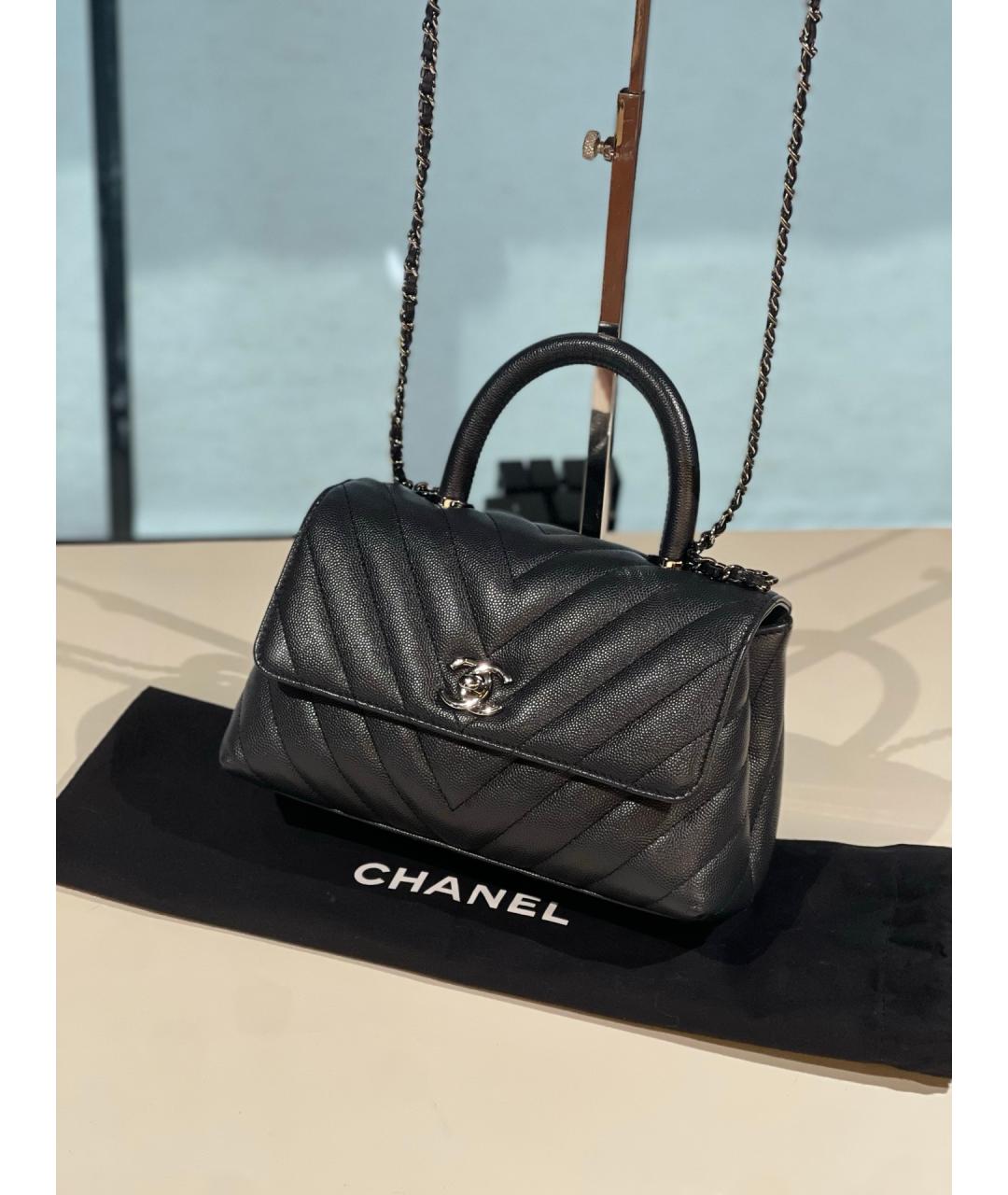 CHANEL Черная кожаная сумка с короткими ручками, фото 7