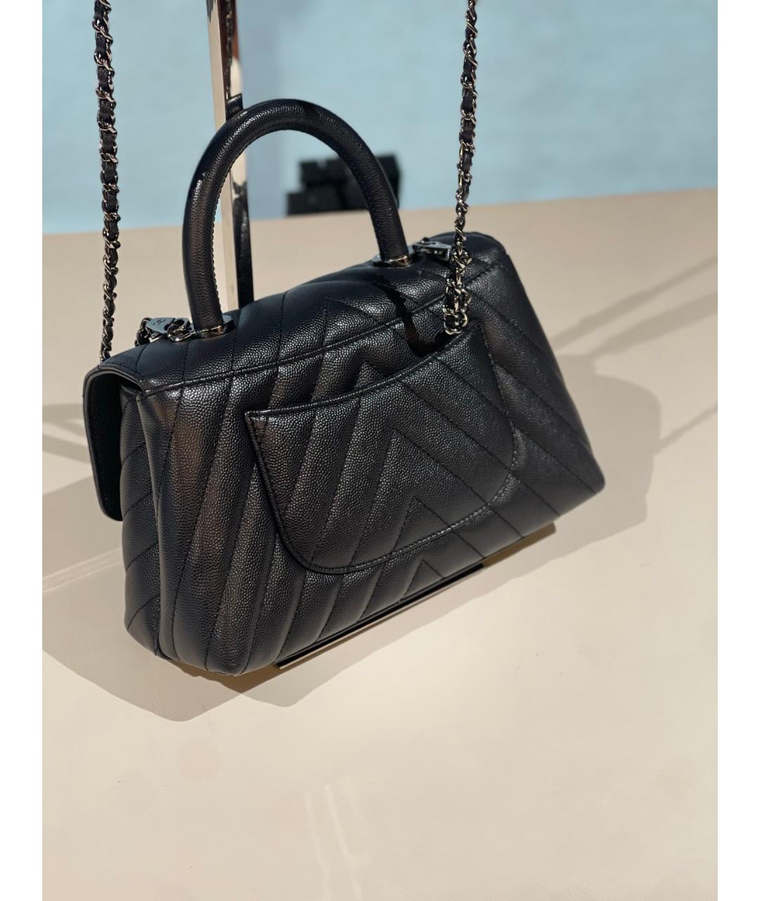 CHANEL Черная кожаная сумка с короткими ручками, фото 4