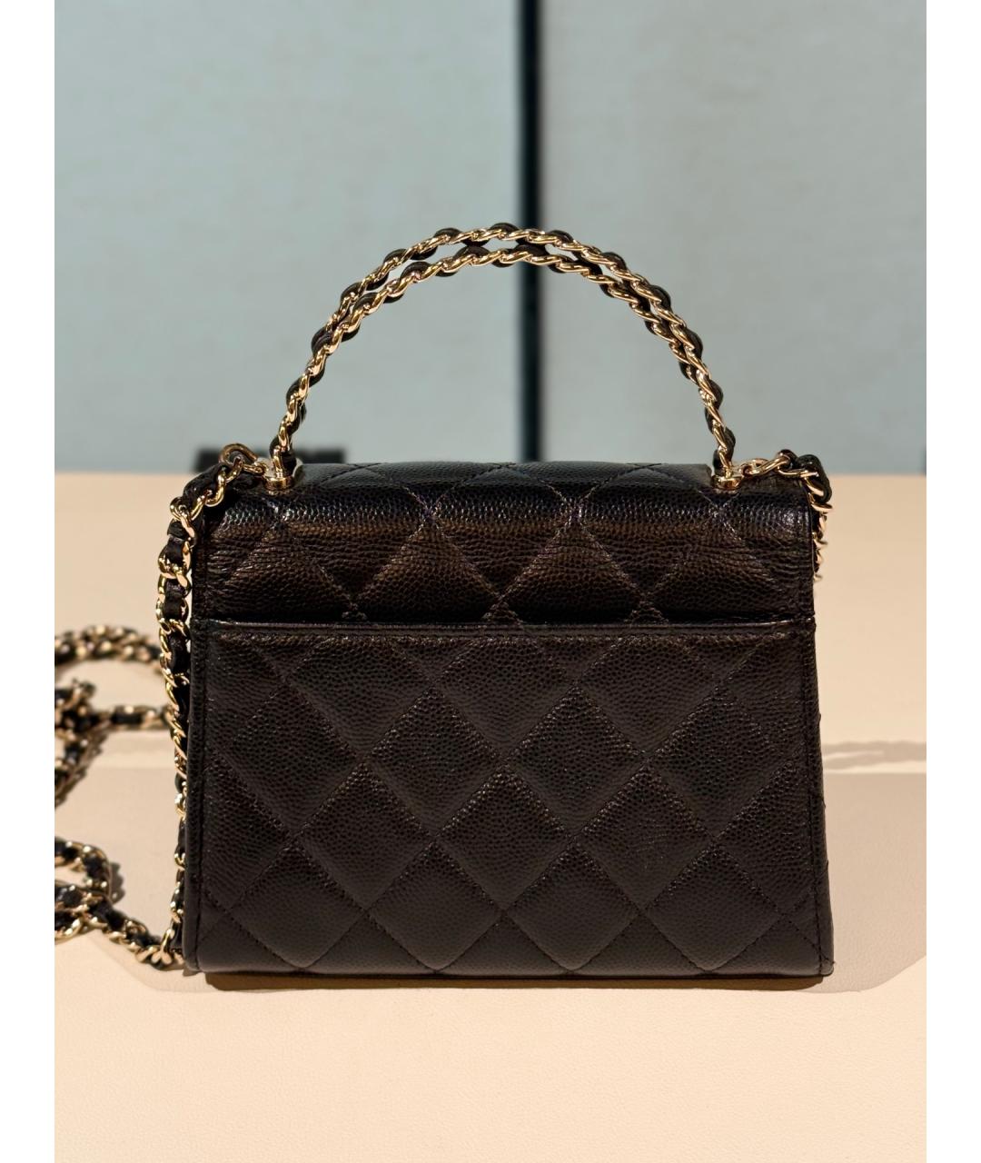 CHANEL Черная кожаная сумка с короткими ручками, фото 4