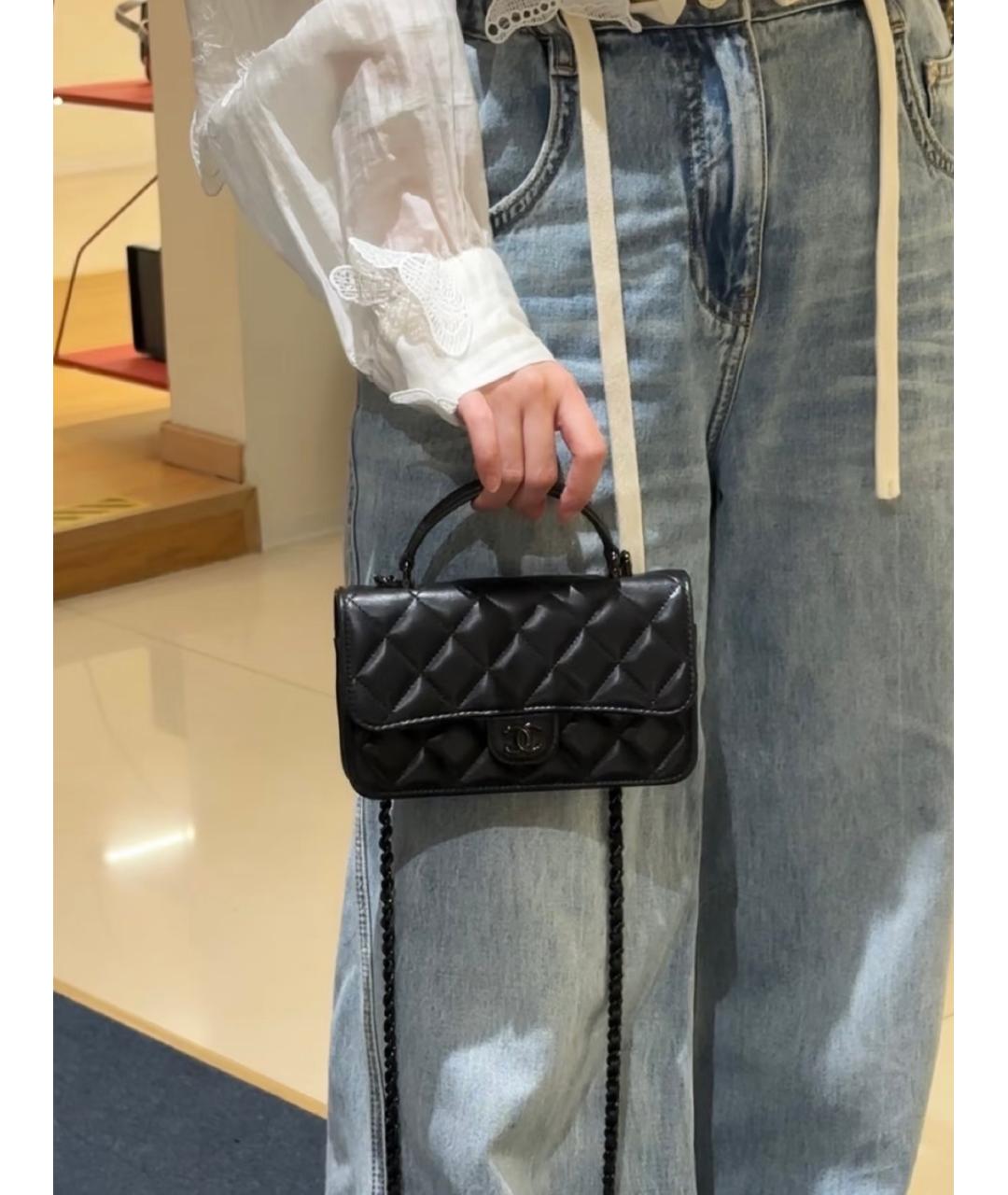 CHANEL Черная кожаная сумка с короткими ручками, фото 4