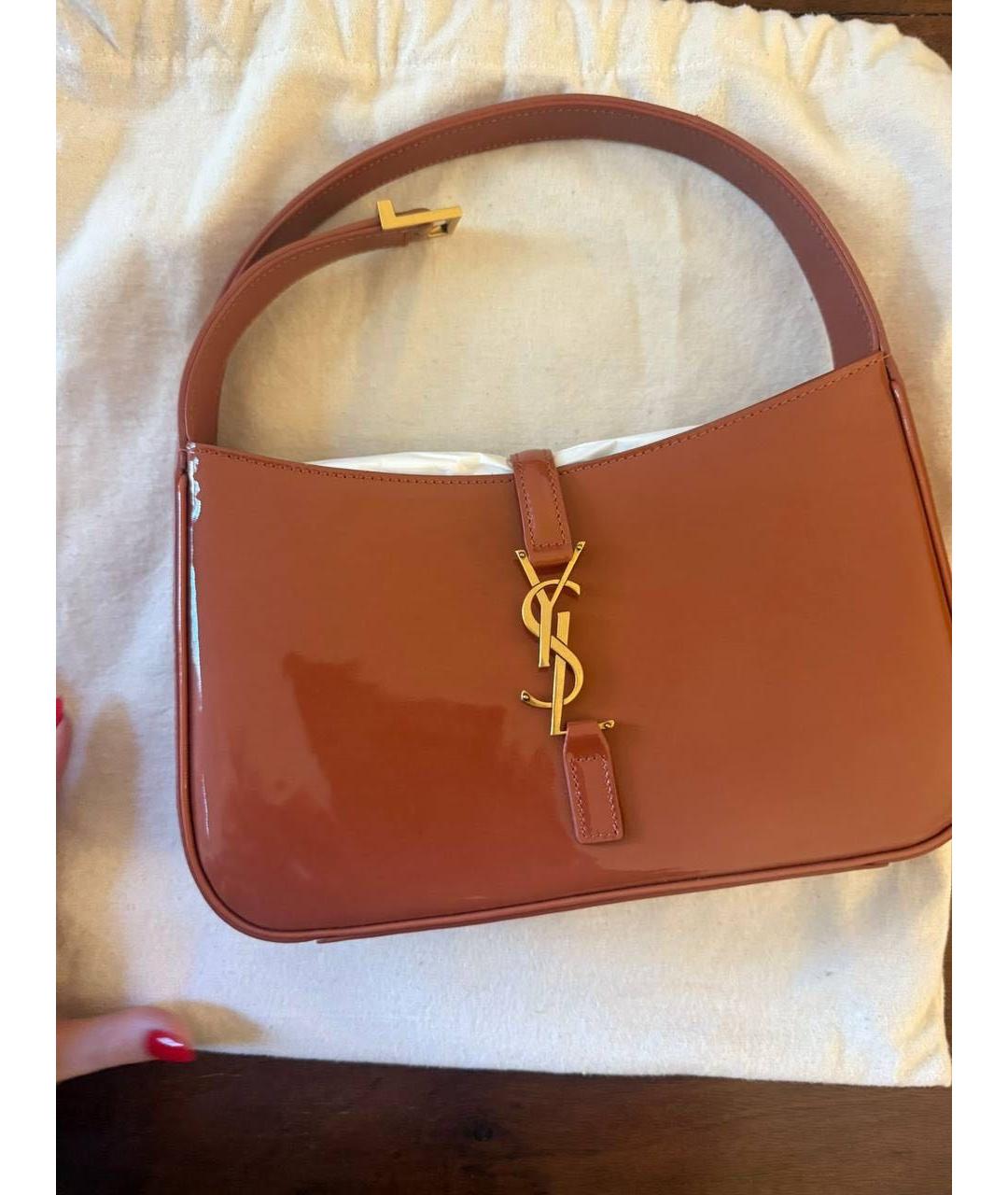 SAINT LAURENT Коричневая кожаная сумка с короткими ручками, фото 2