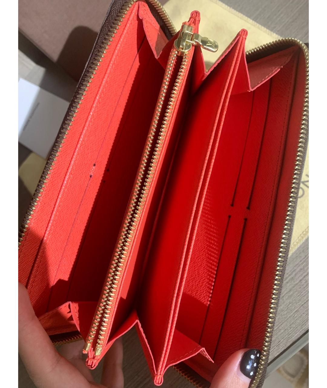 LOUIS VUITTON Коричневый кошелек, фото 7