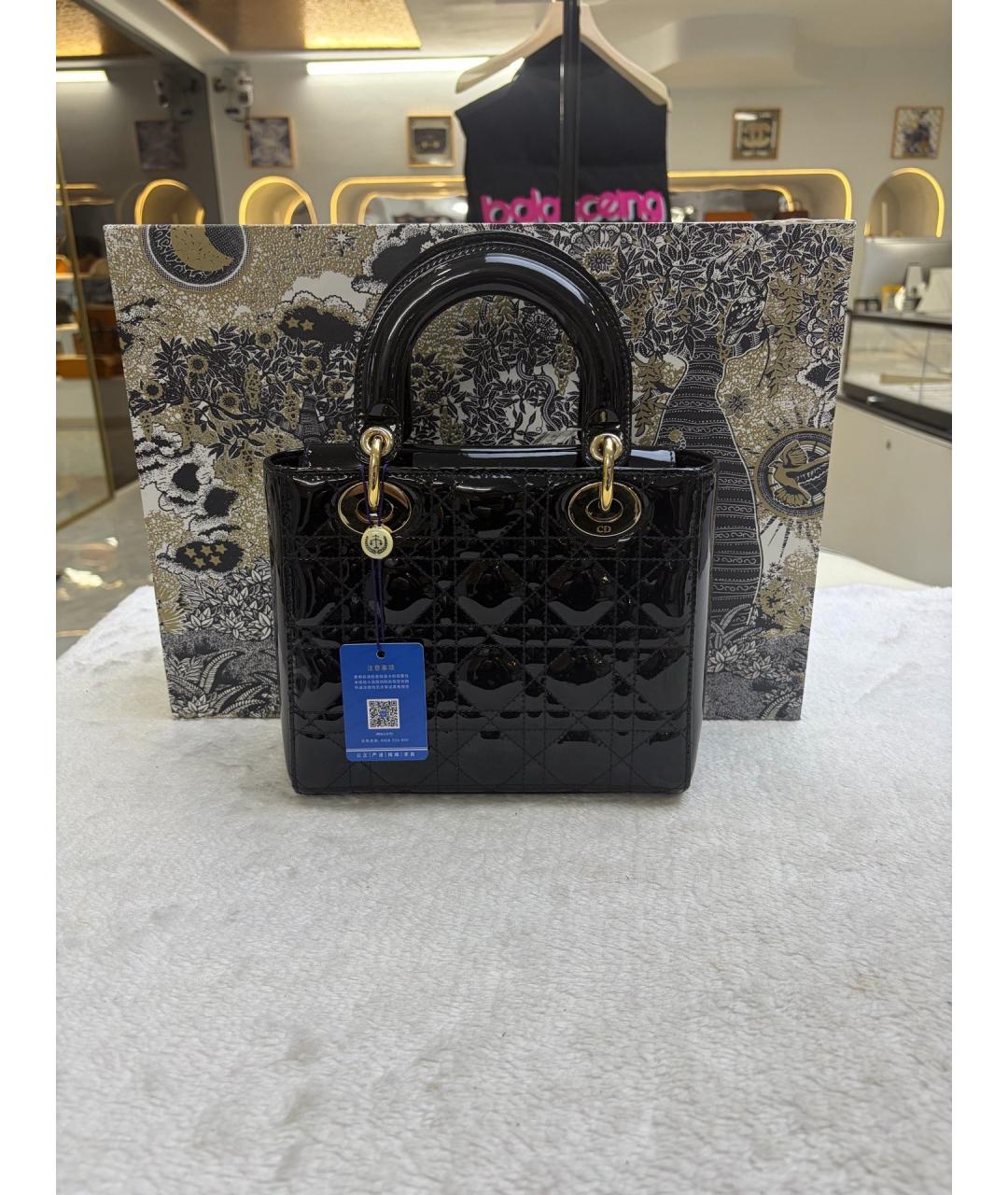 CHRISTIAN DIOR Черная сумка с короткими ручками из лакированной кожи, фото 2