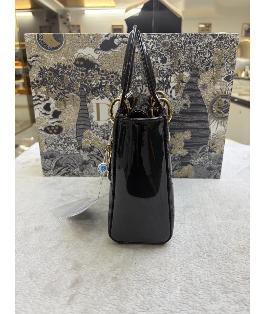 CHRISTIAN DIOR Черная сумка с короткими ручками из лакированной кожи, фото 3