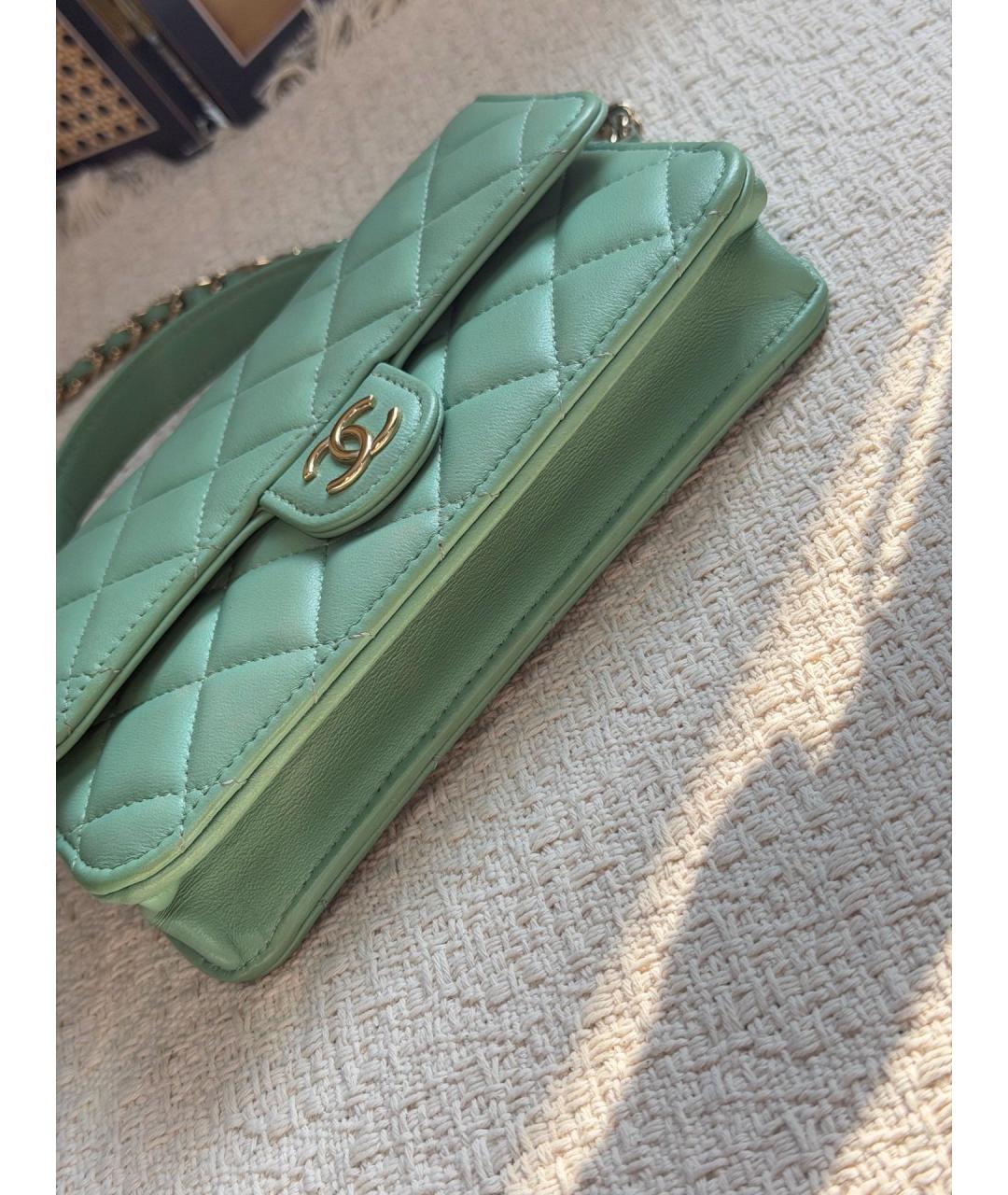 CHANEL Зеленая кожаная сумка с короткими ручками, фото 4