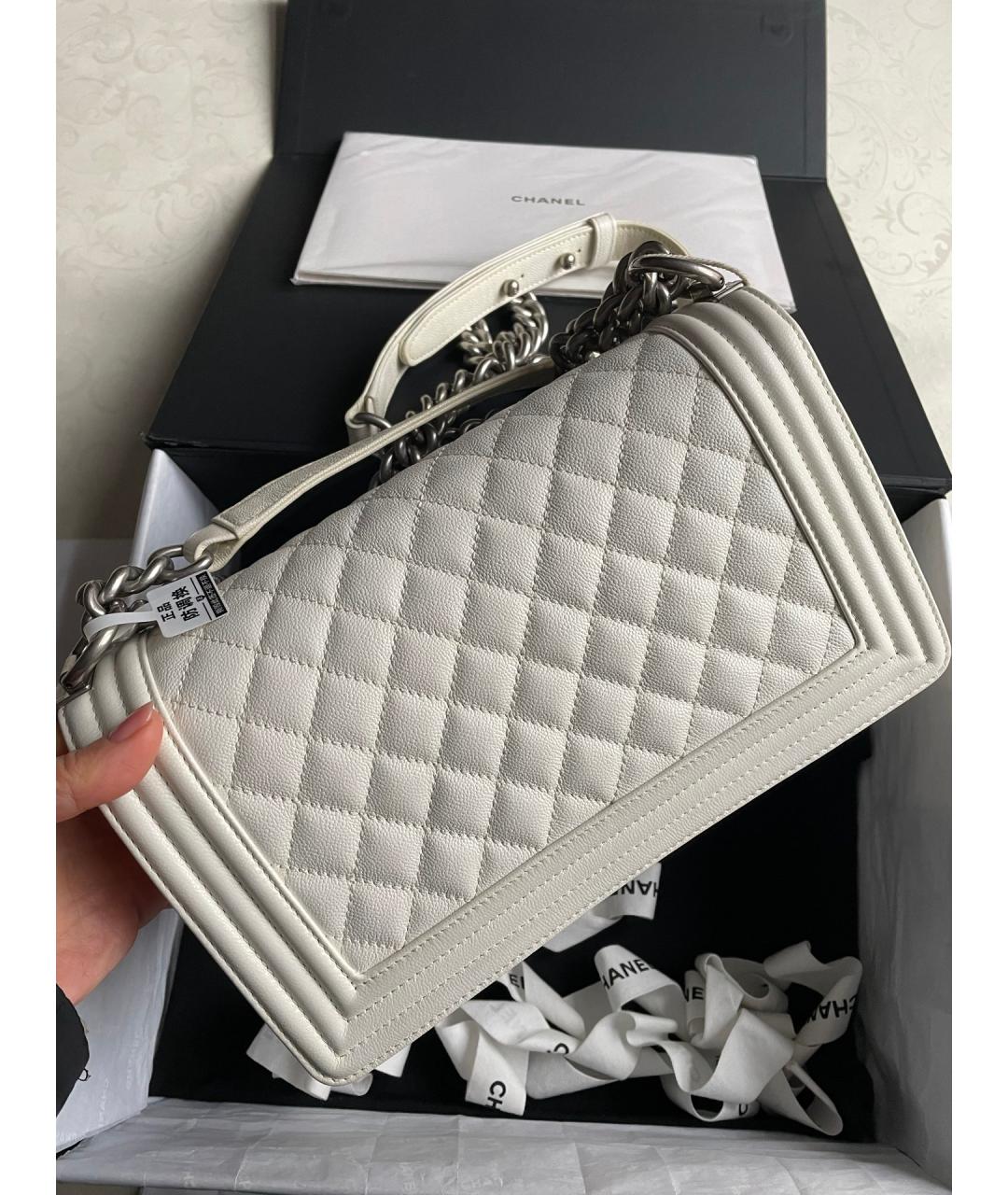 CHANEL Белая кожаная сумка через плечо, фото 3