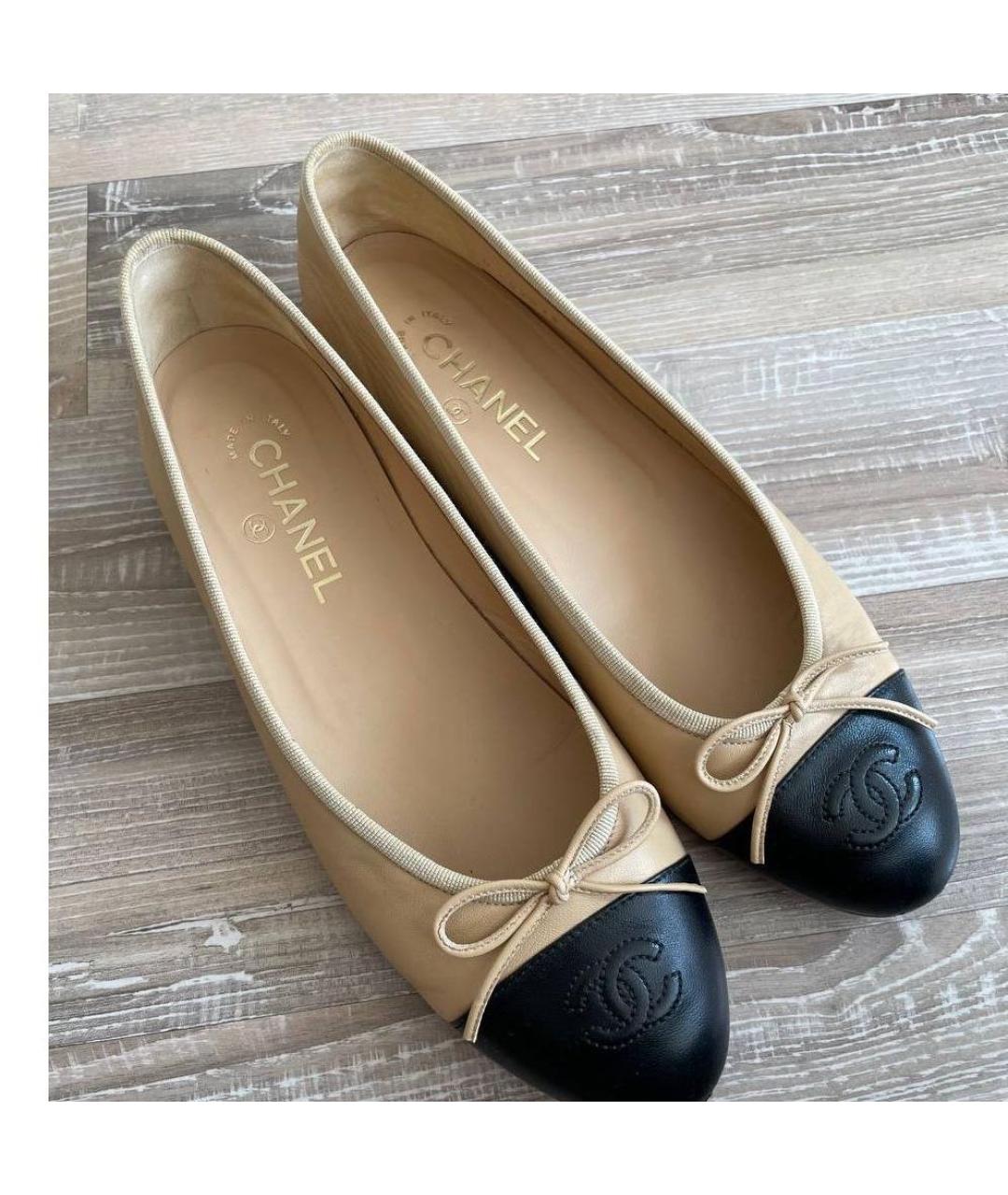 CHANEL Бежевые кожаные балетки, фото 3