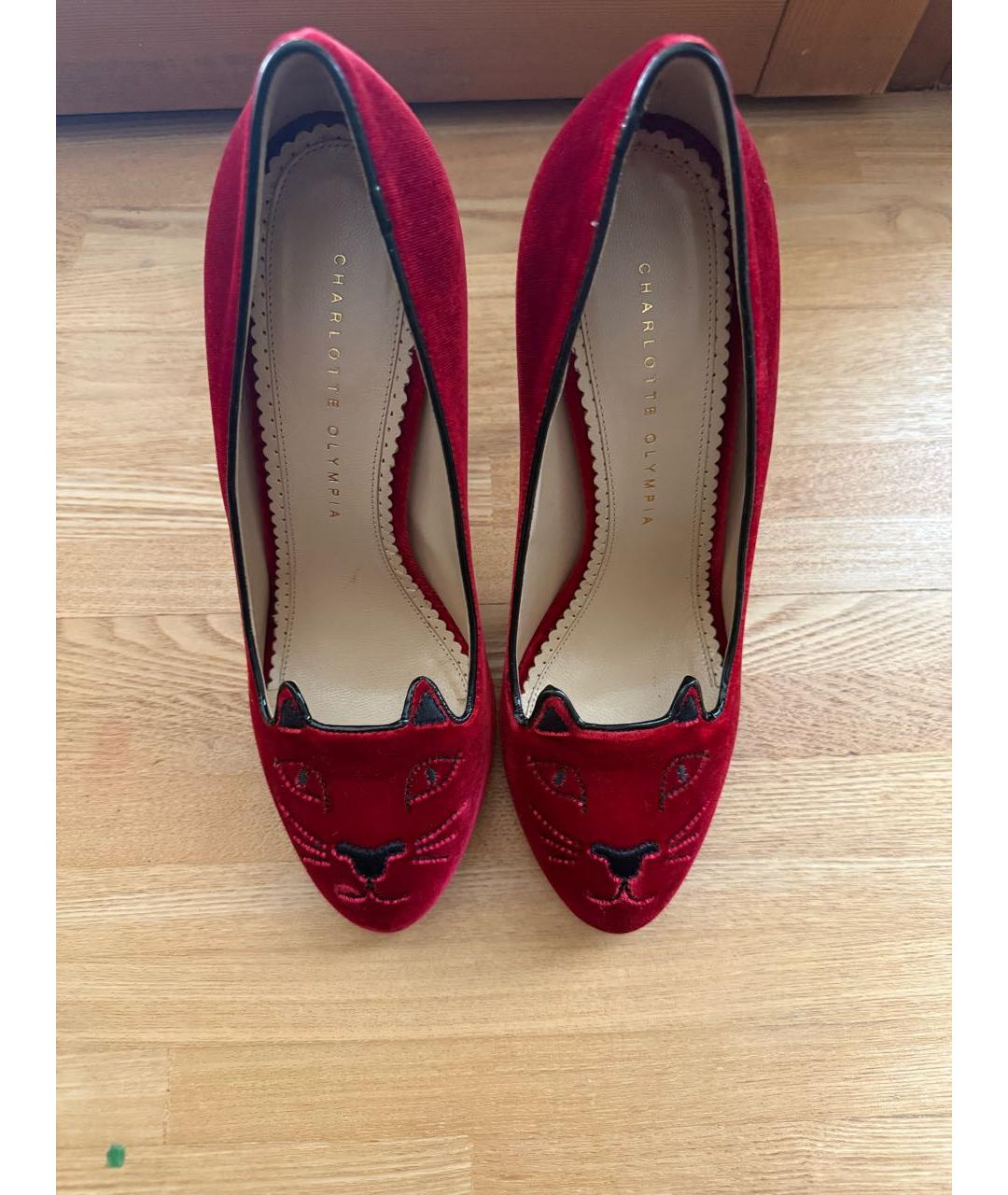 CHARLOTTE OLYMPIA Бордовые бархатные туфли, фото 2