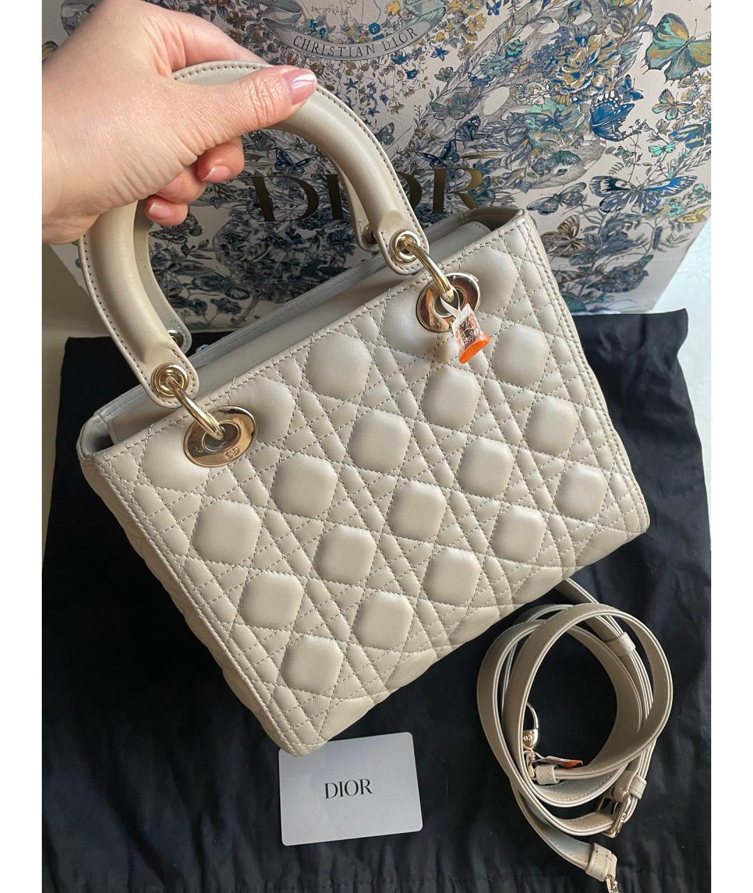 CHRISTIAN DIOR Бежевая кожаная сумка с короткими ручками, фото 2