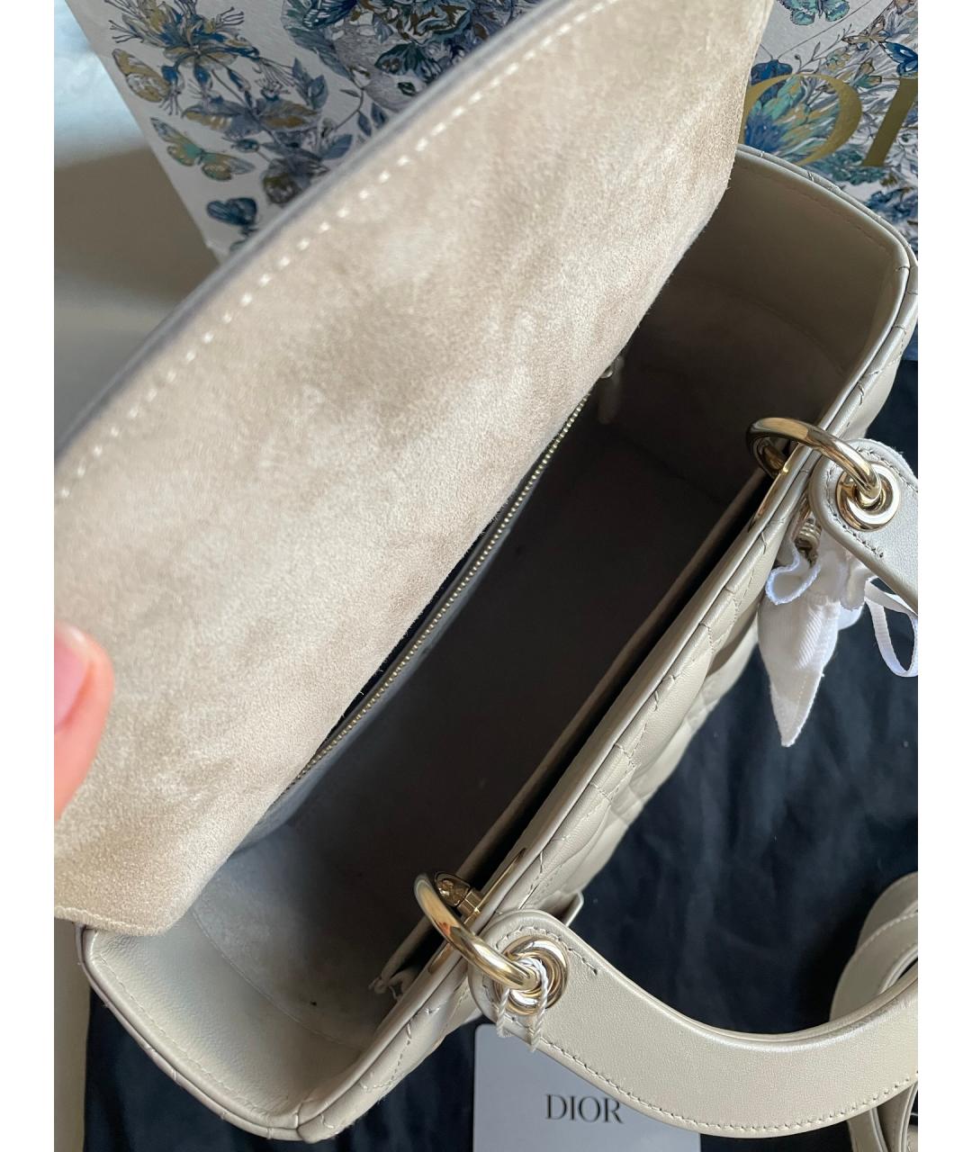 CHRISTIAN DIOR Бежевая кожаная сумка с короткими ручками, фото 6