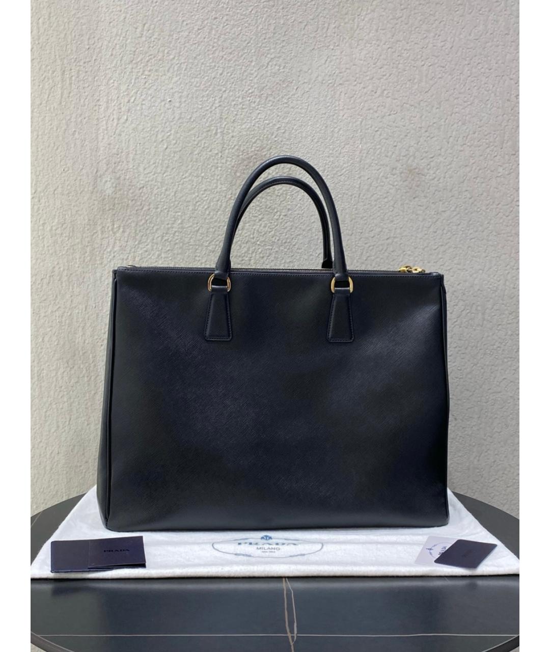 PRADA Черная кожаная сумка с короткими ручками, фото 3