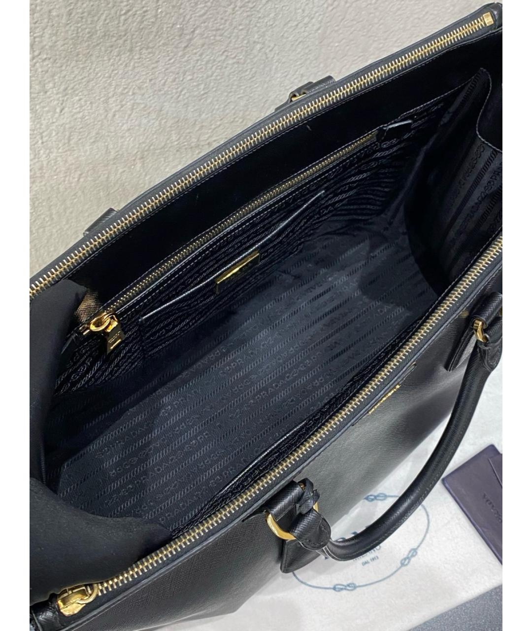 PRADA Черная кожаная сумка с короткими ручками, фото 9