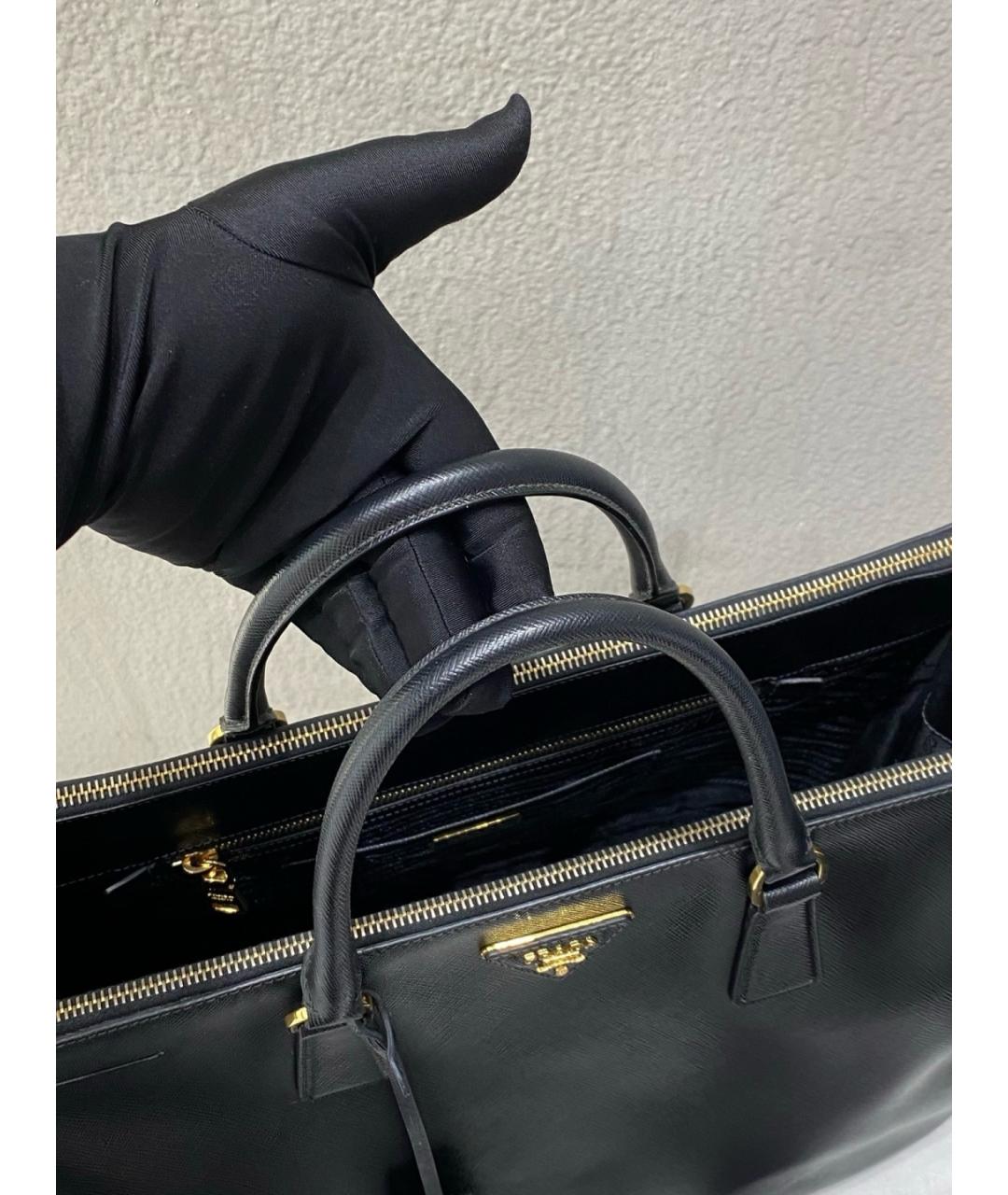 PRADA Черная кожаная сумка с короткими ручками, фото 8