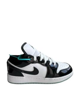 NIKE Кроссовки