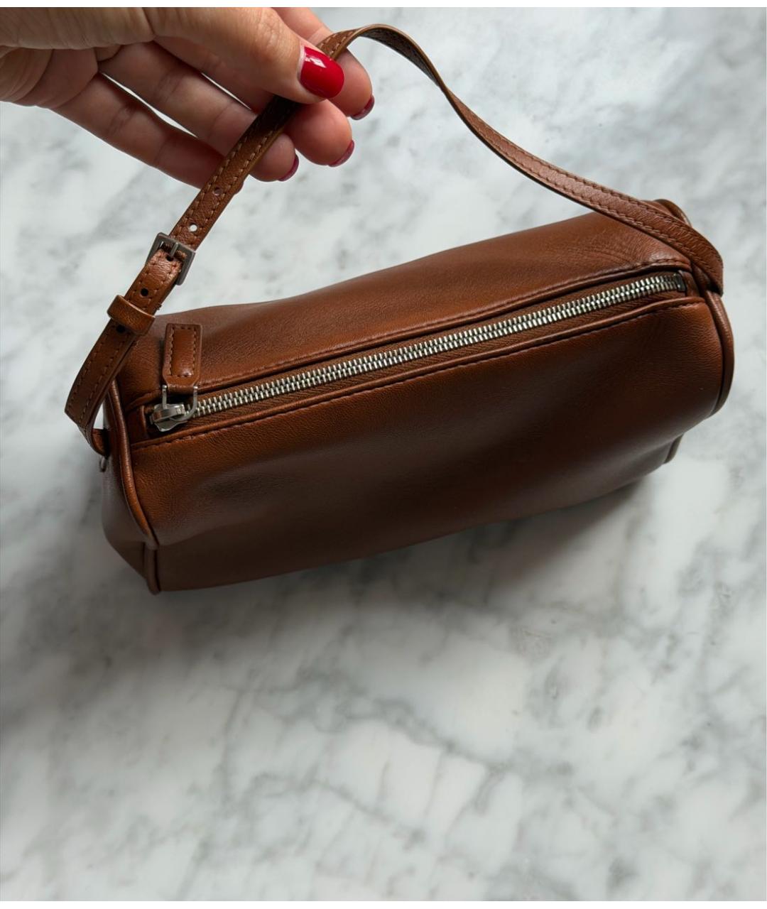 THE ROW Коричневая кожаная сумка с короткими ручками, фото 4