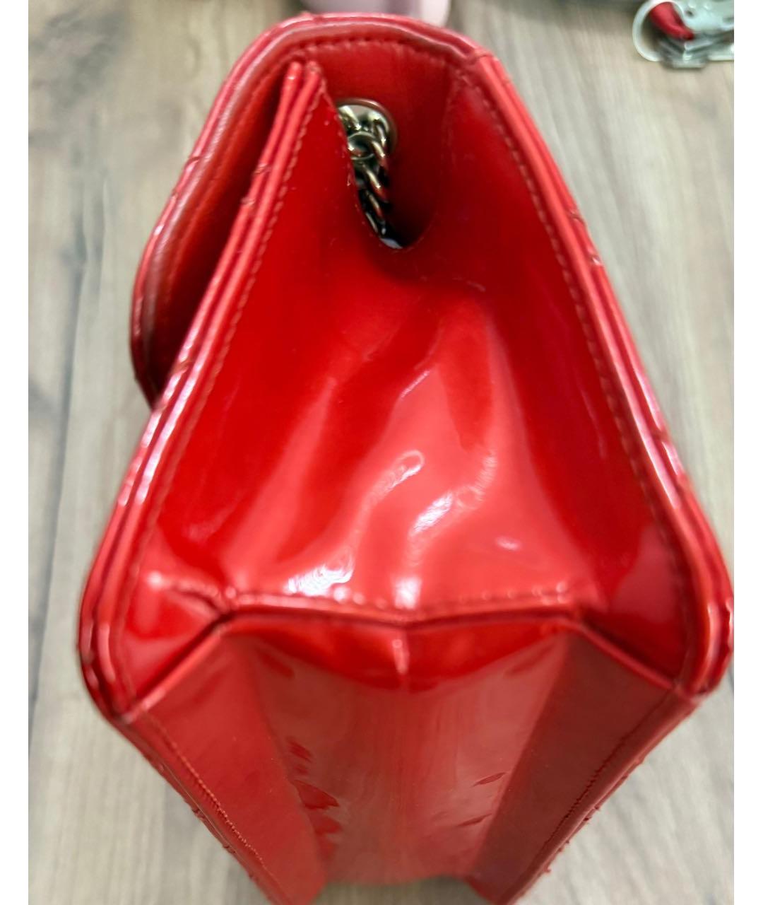 CHANEL Красная сумка через плечо из лакированной кожи, фото 4
