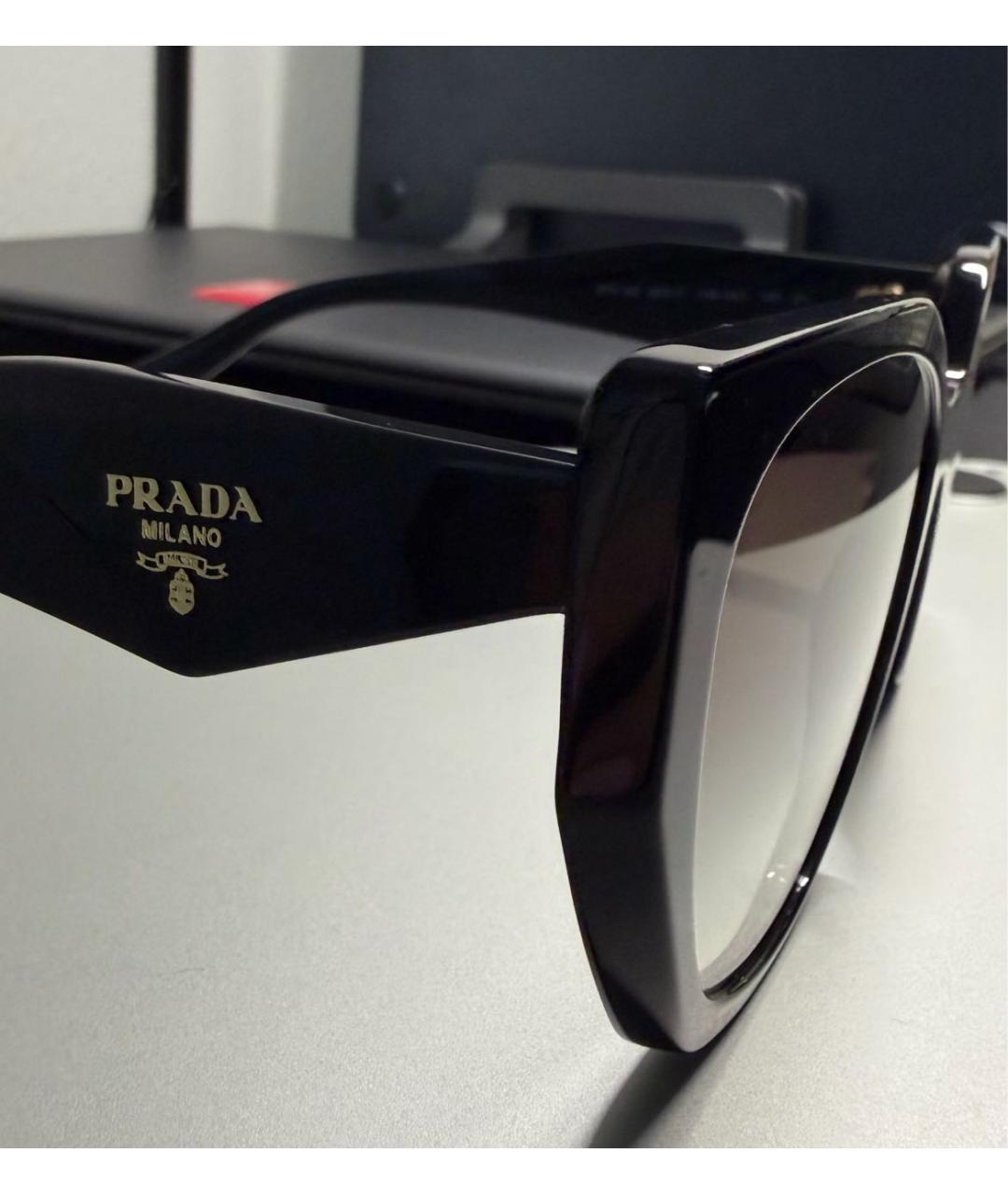 PRADA Черные пластиковые солнцезащитные очки, фото 3