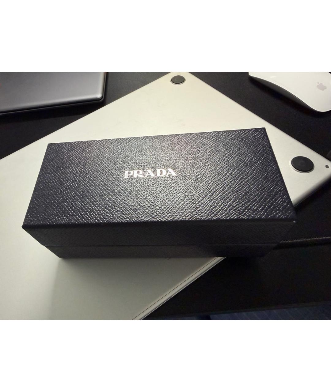 PRADA Черные пластиковые солнцезащитные очки, фото 4