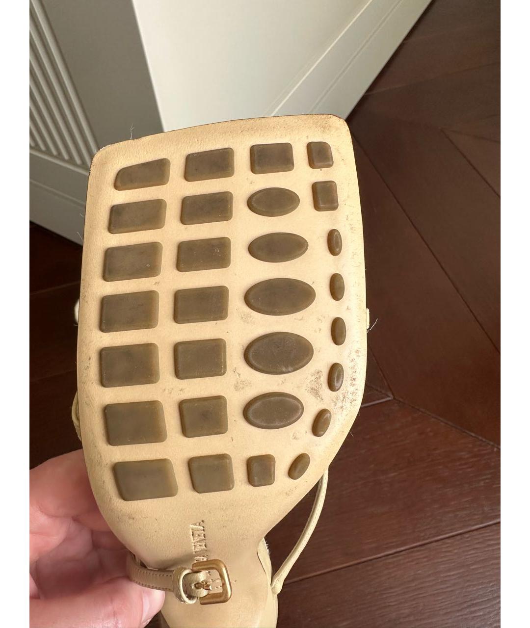 BOTTEGA VENETA Бежевые кожаные босоножки, фото 4