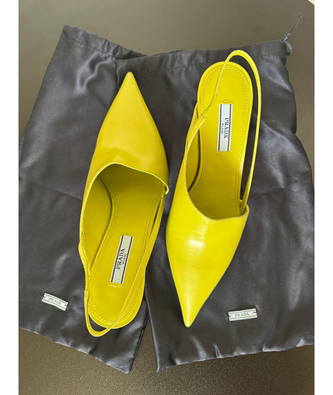 PRADA Салатовые кожаные туфли, фото 4