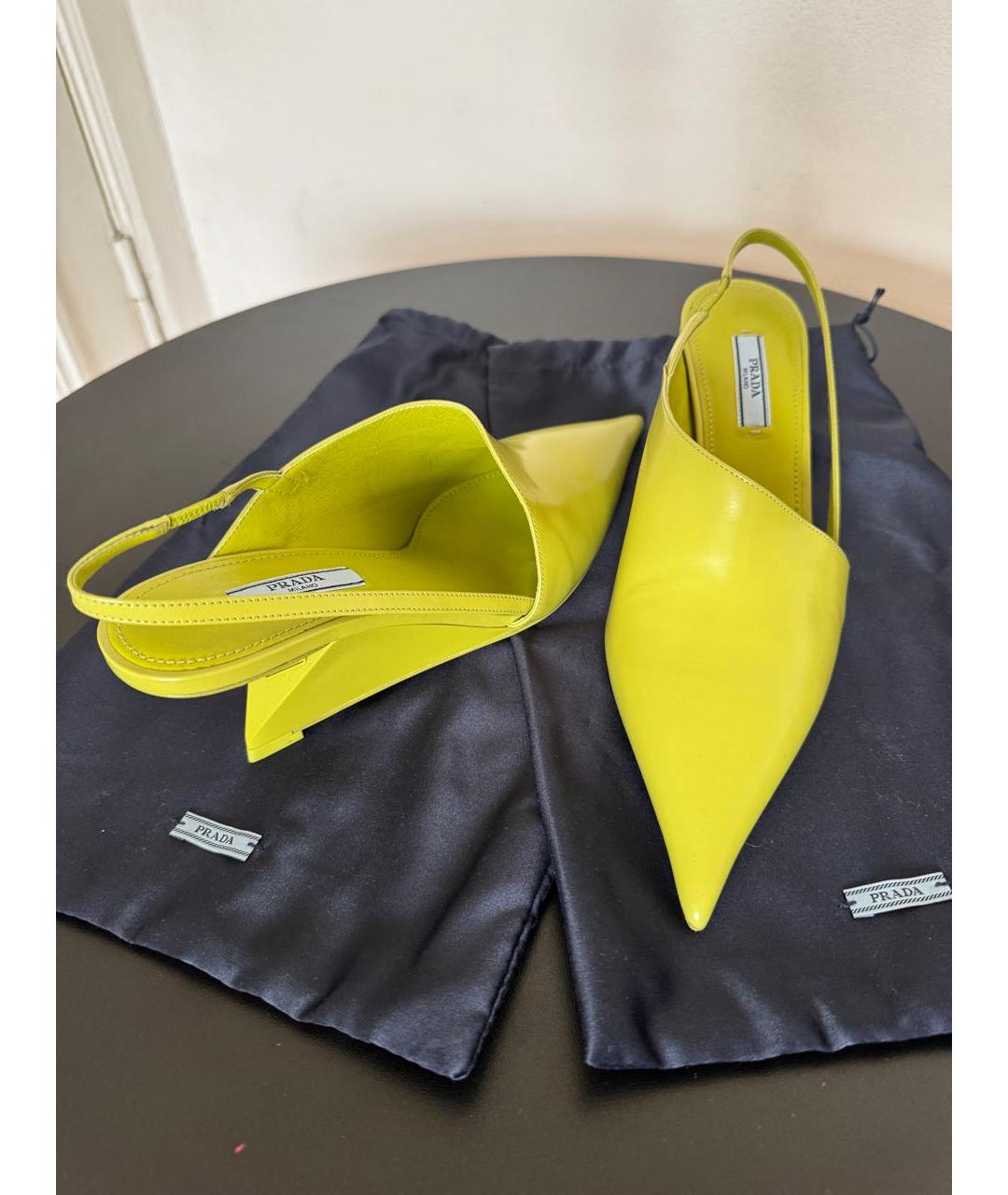 PRADA Салатовые кожаные туфли, фото 3