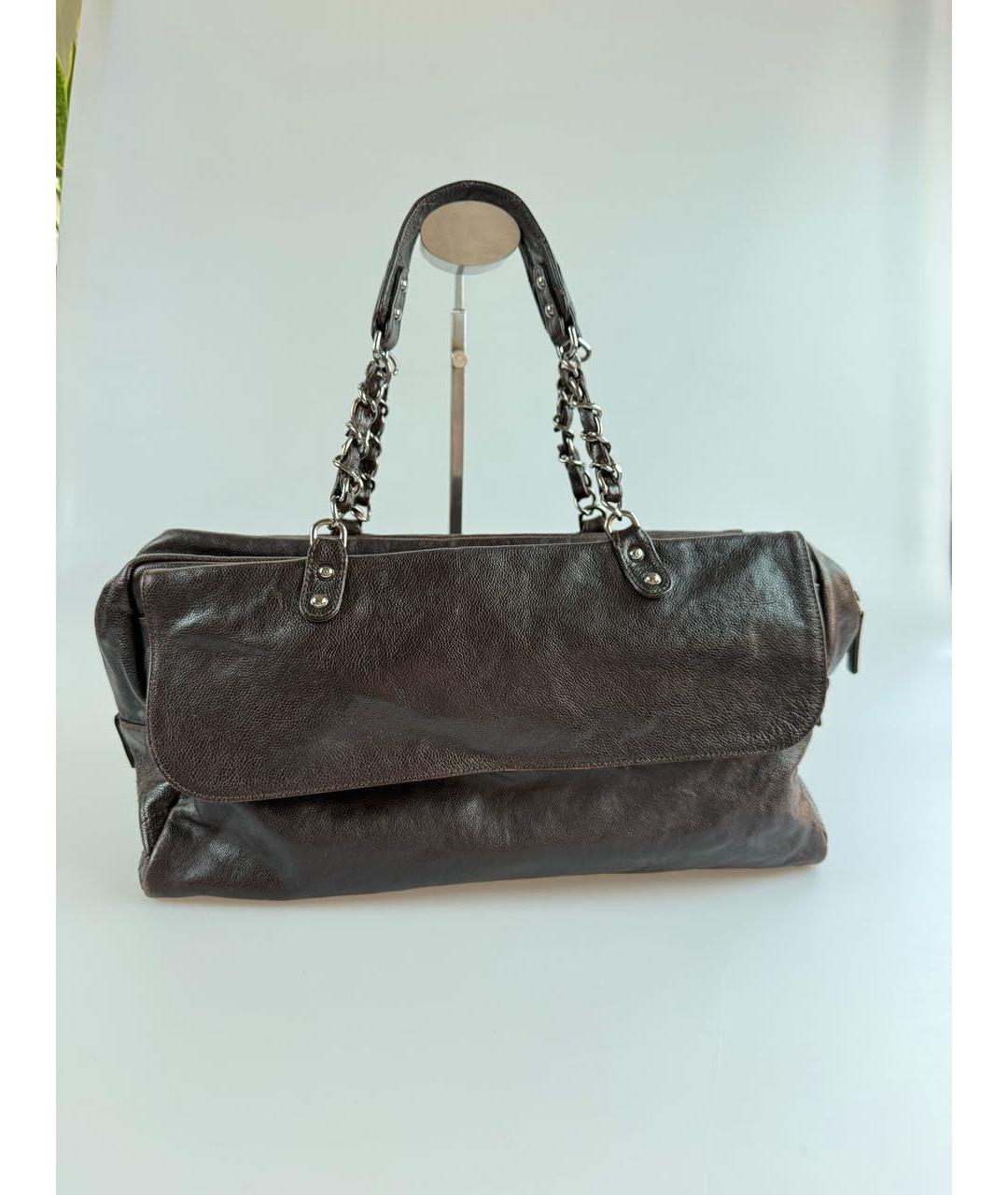 CHANEL Коричневая кожаная сумка с короткими ручками, фото 4