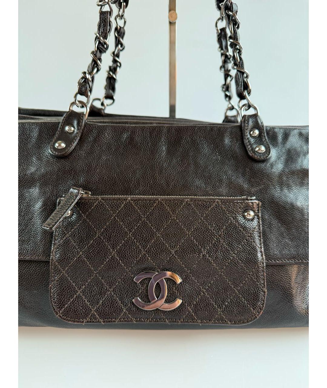 CHANEL Коричневая кожаная сумка с короткими ручками, фото 3