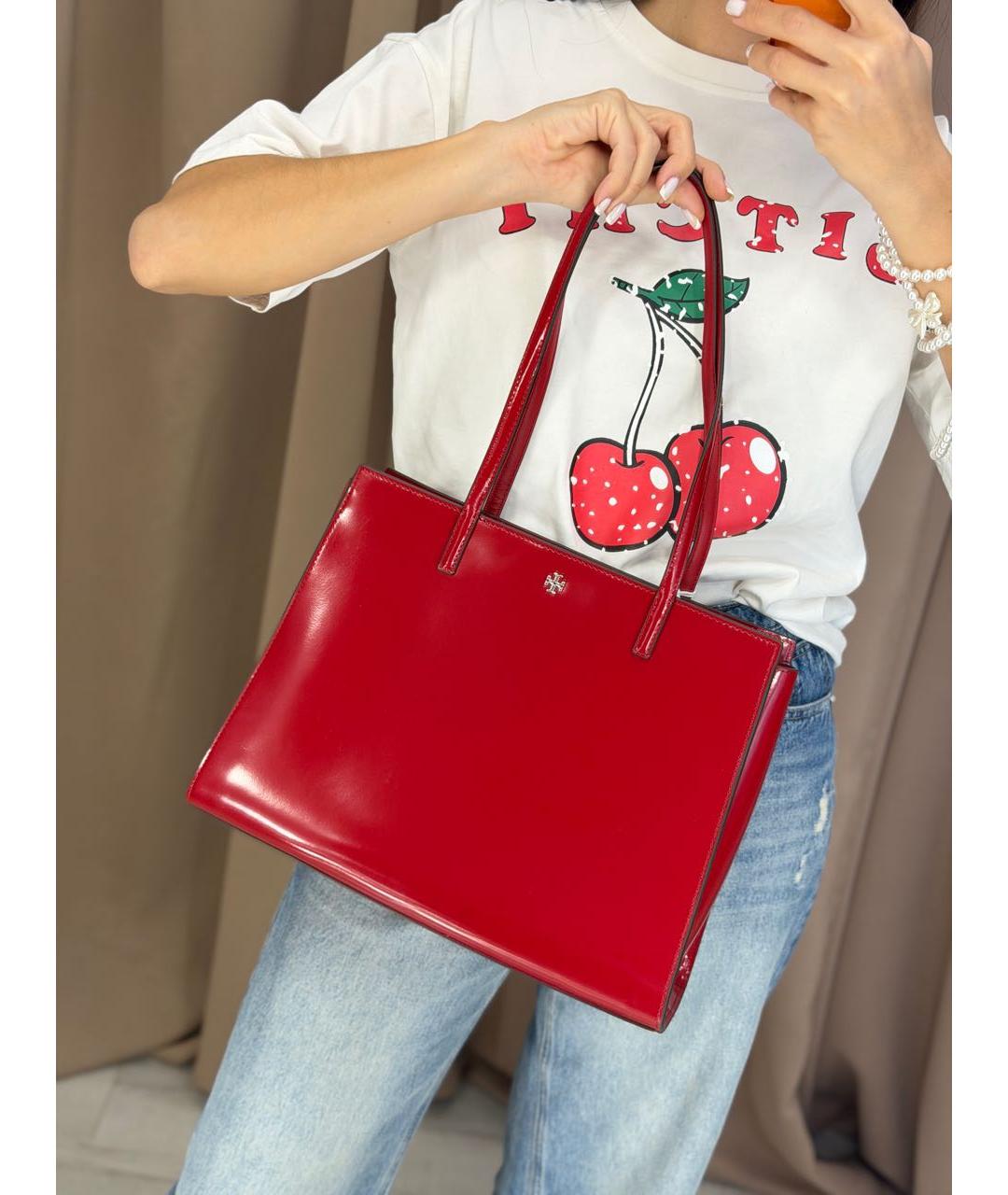 TORY BURCH Красная сумка тоут из лакированной кожи, фото 5