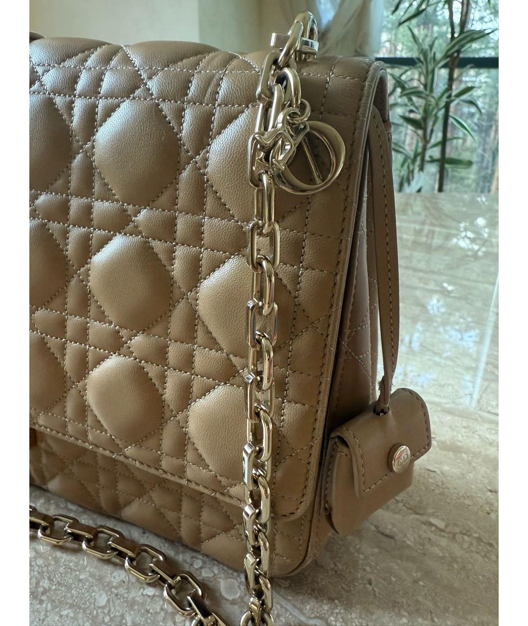 CHRISTIAN DIOR Бежевая кожаная сумка через плечо, фото 5