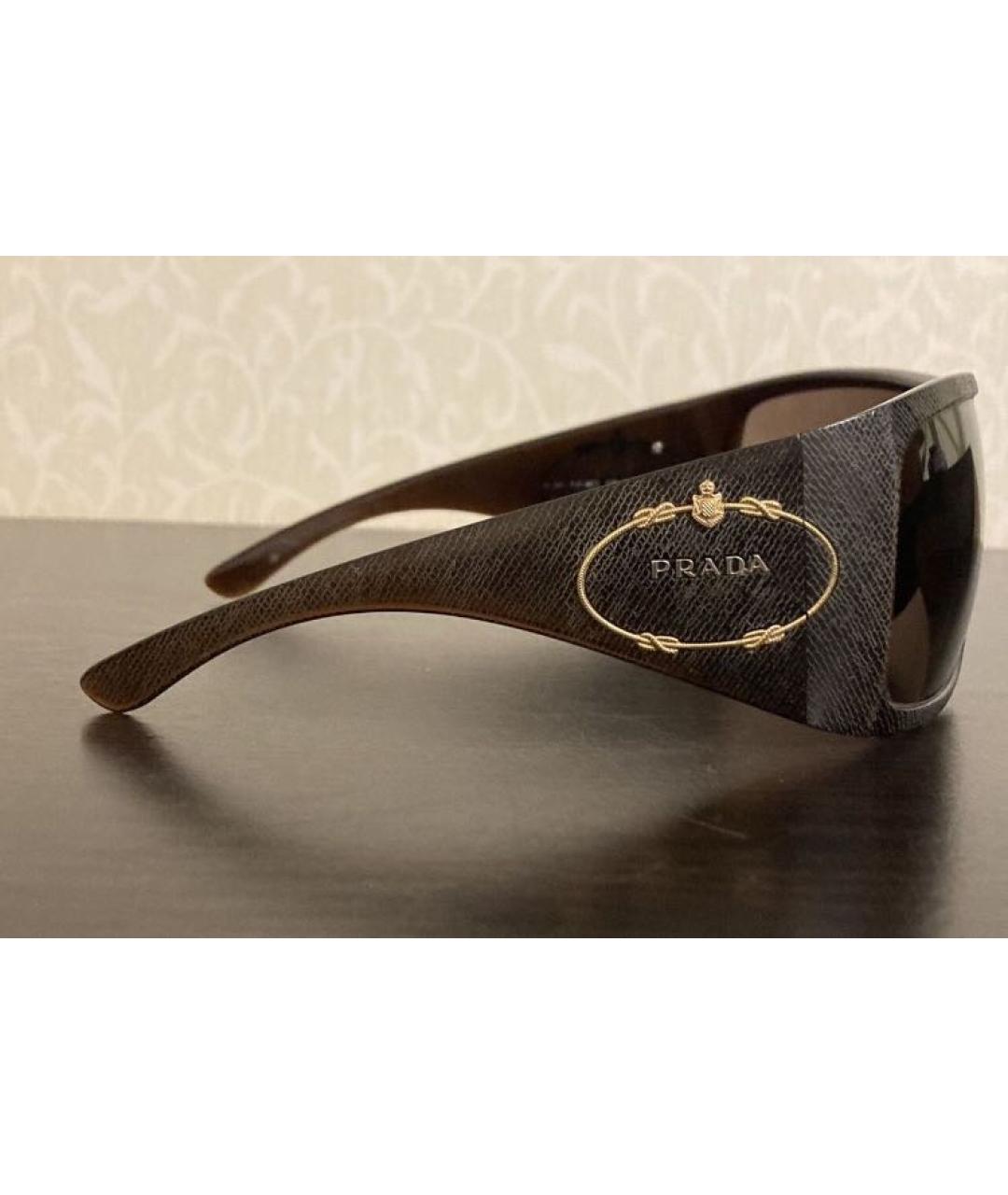 PRADA Коричневые пластиковые солнцезащитные очки, фото 2
