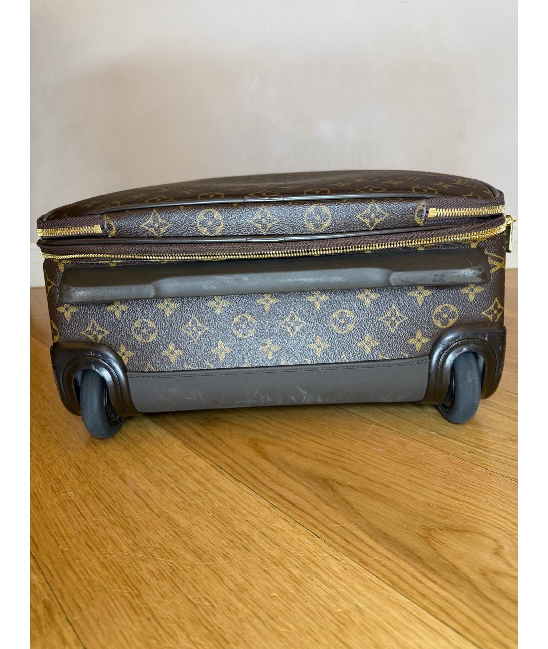 LOUIS VUITTON Коричневый чемодан, фото 3
