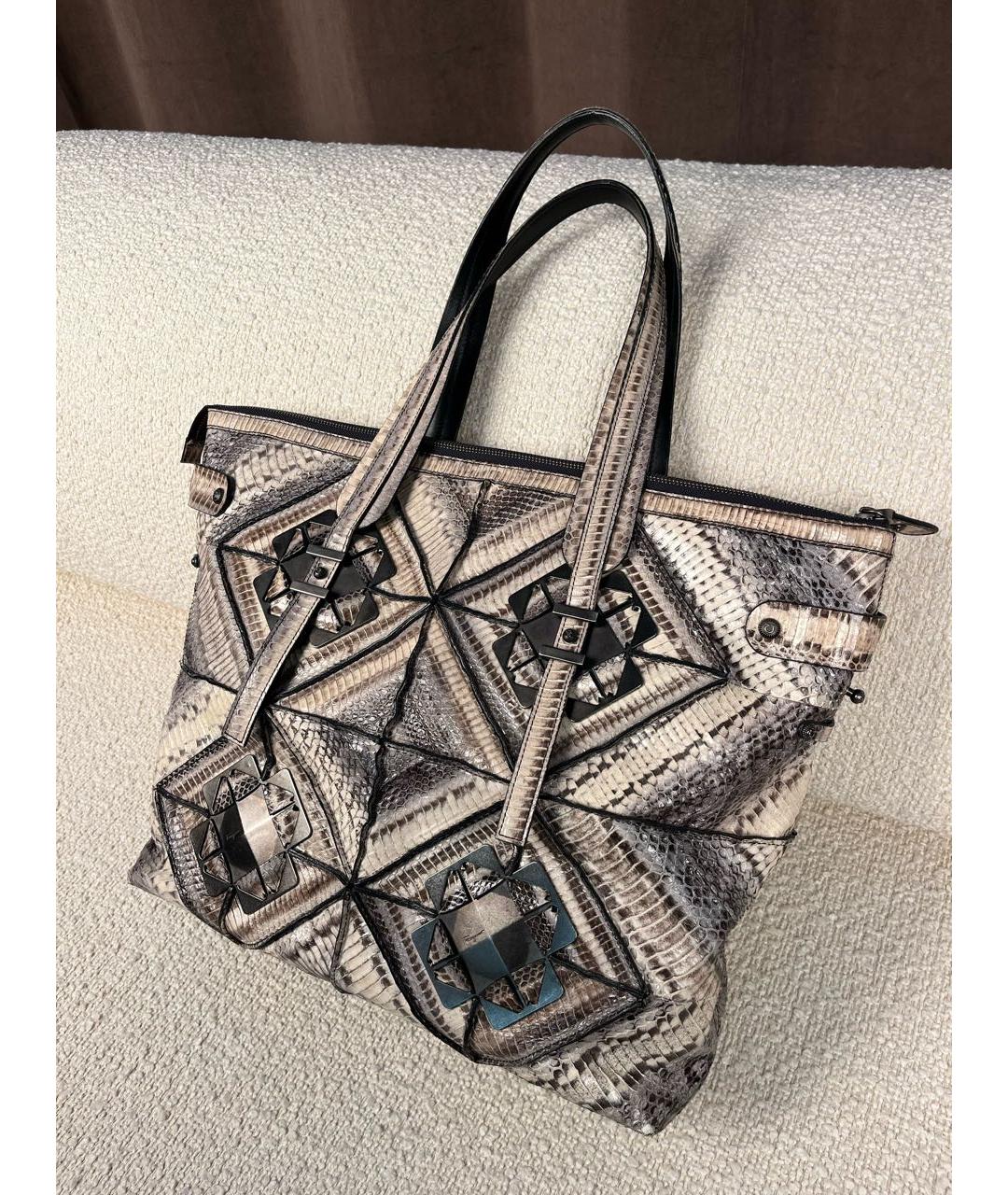 FERRAGAMO Бежевая сумка тоут из экзотической кожи, фото 5