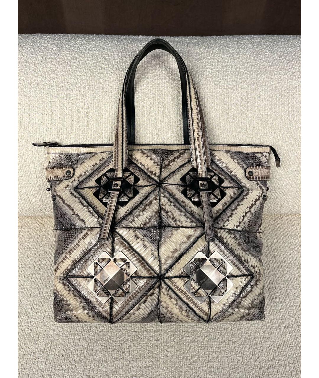 FERRAGAMO Бежевая сумка тоут из экзотической кожи, фото 3