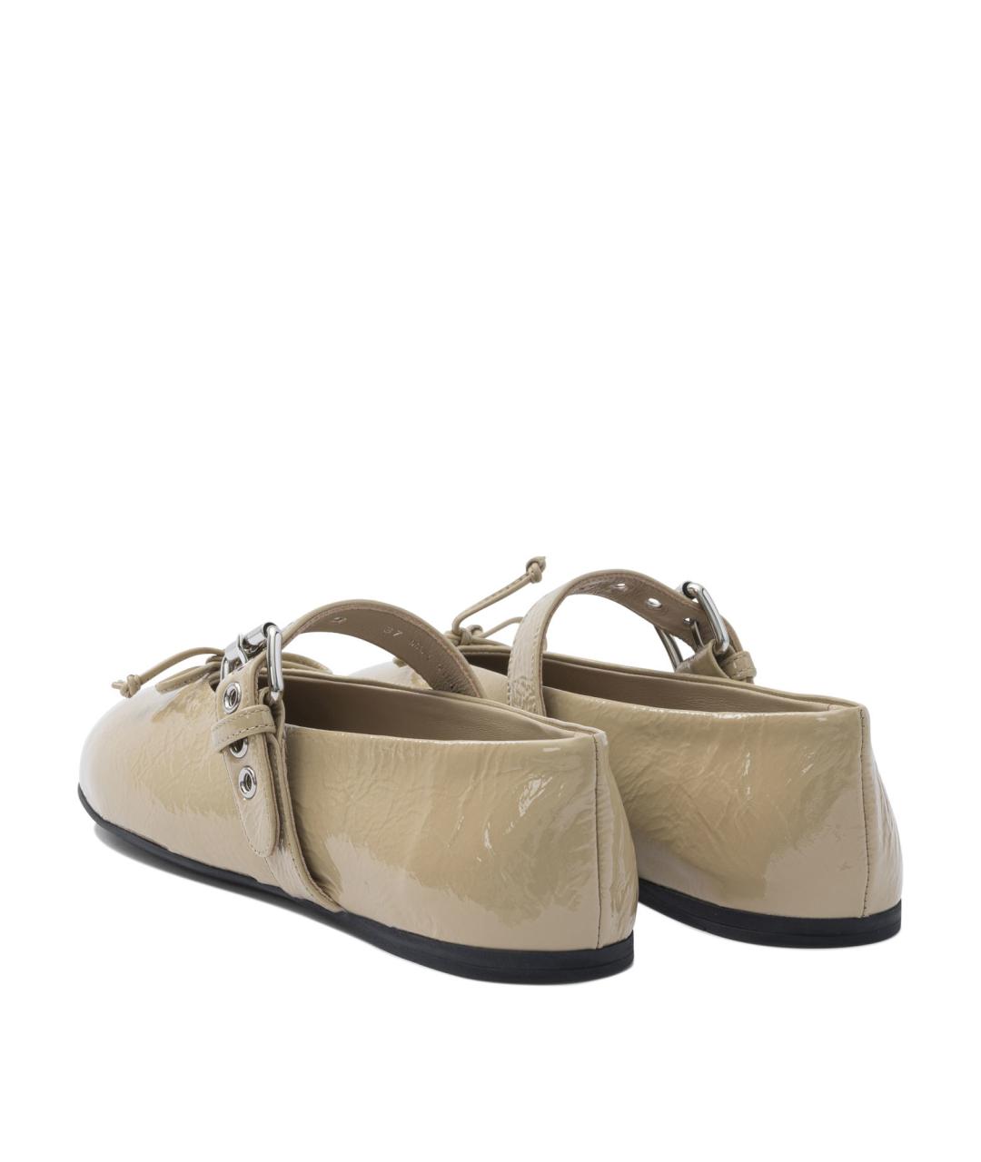 MIU MIU Бежевые балетки из лакированной кожи, фото 5