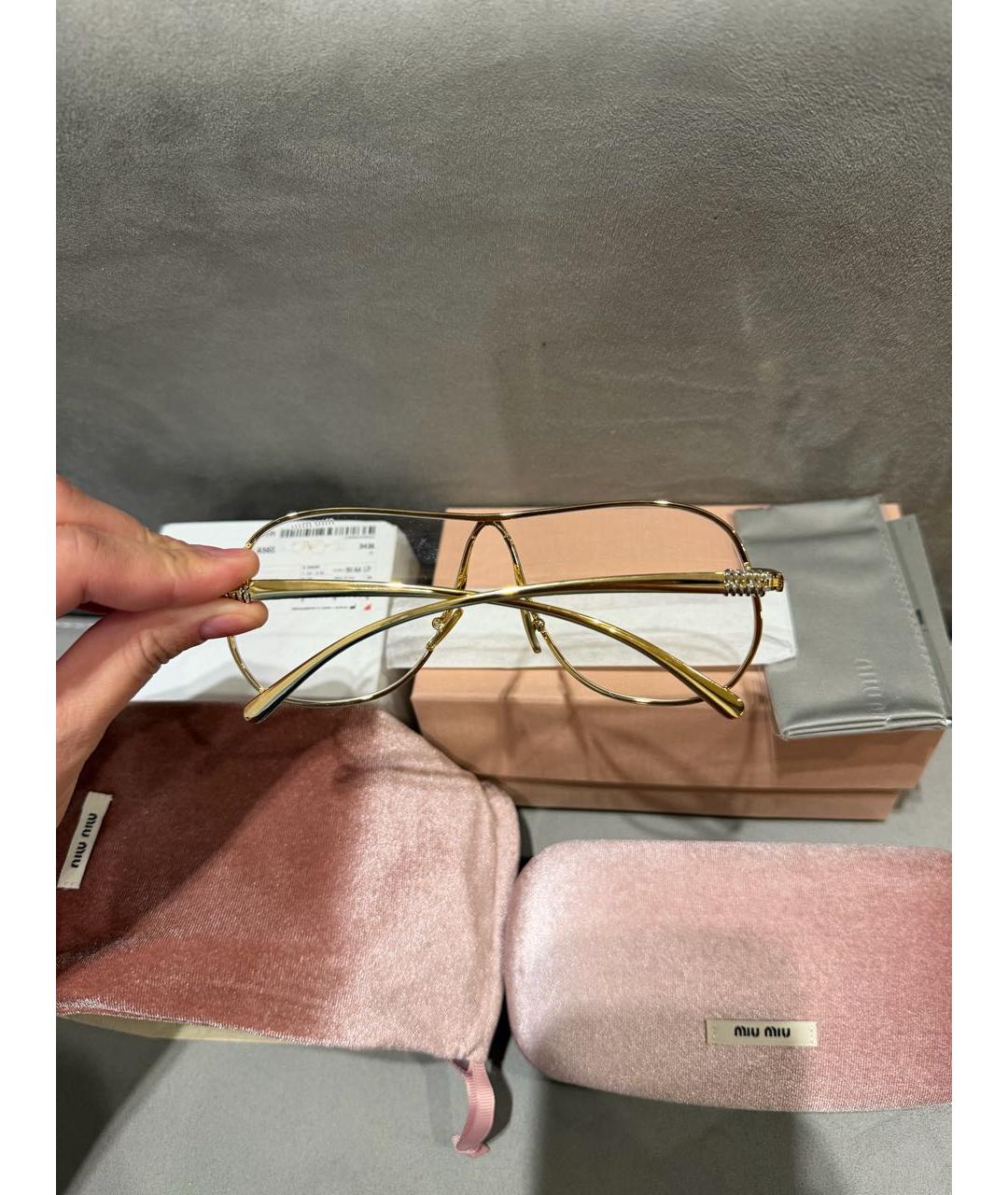 MIU MIU Золотые металлические солнцезащитные очки, фото 4