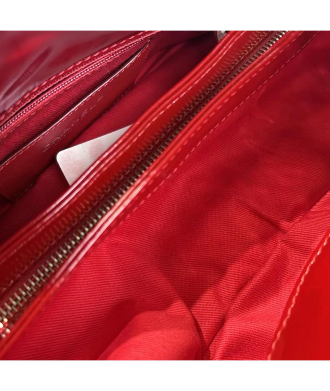 CHANEL Красная сумка через плечо из лакированной кожи, фото 5