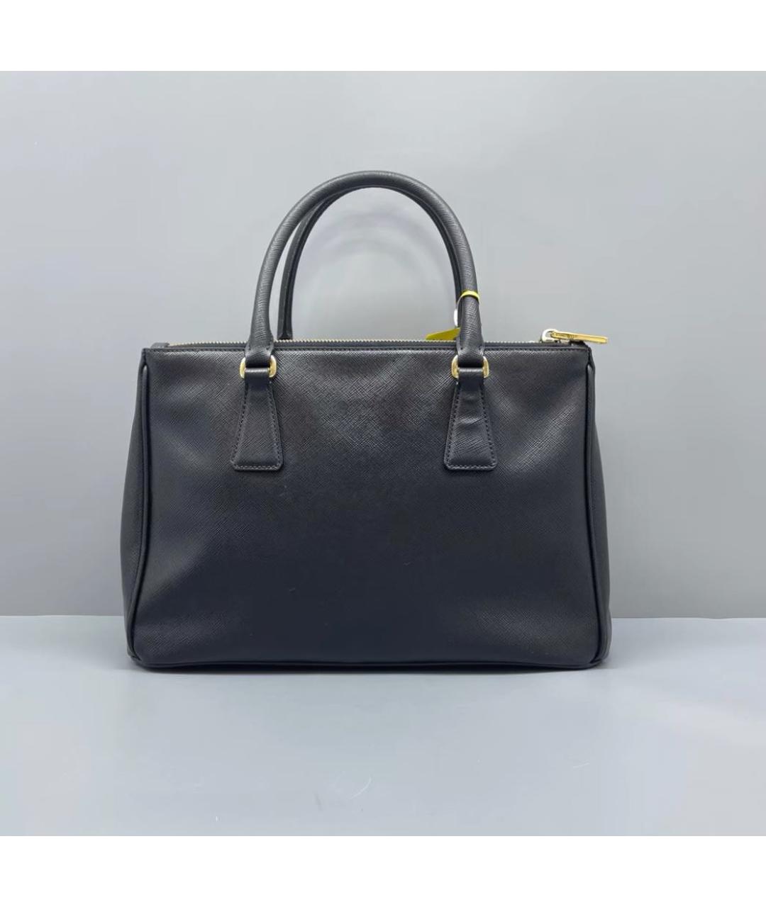 PRADA Черная кожаная сумка через плечо, фото 3