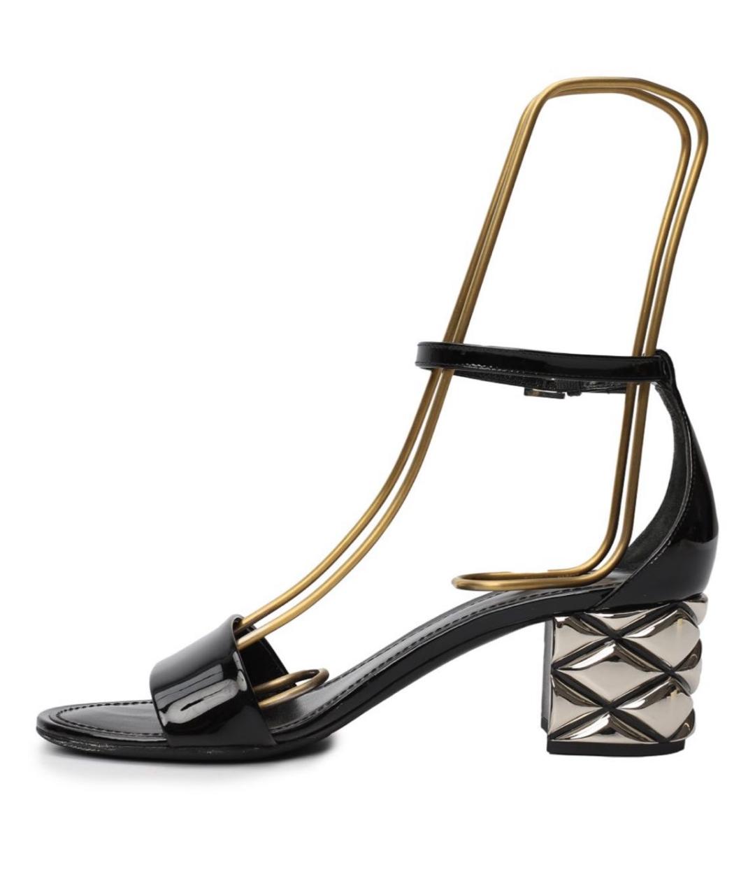 LOUIS VUITTON Черные босоножки из лакированной кожи, фото 5