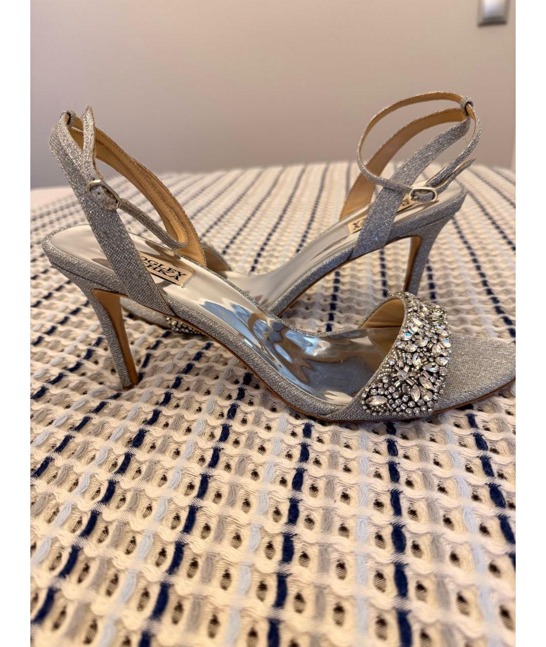 BADGLEY MISCHKA Серебряные кожаные босоножки, фото 4