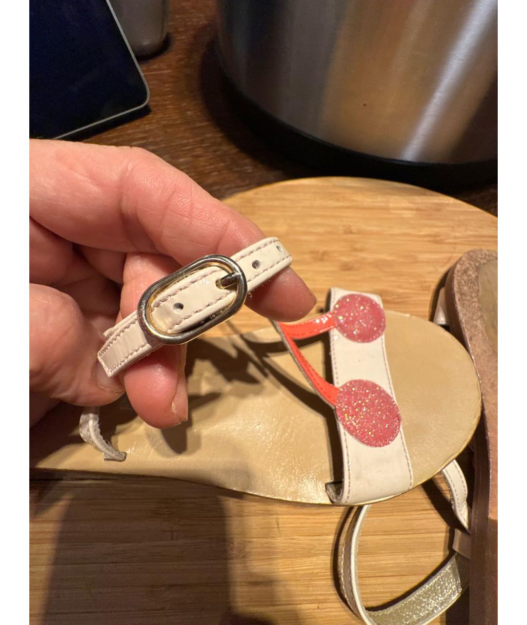 BONPOINT Розовые сандалии и шлепанцы из лакированной кожи, фото 5