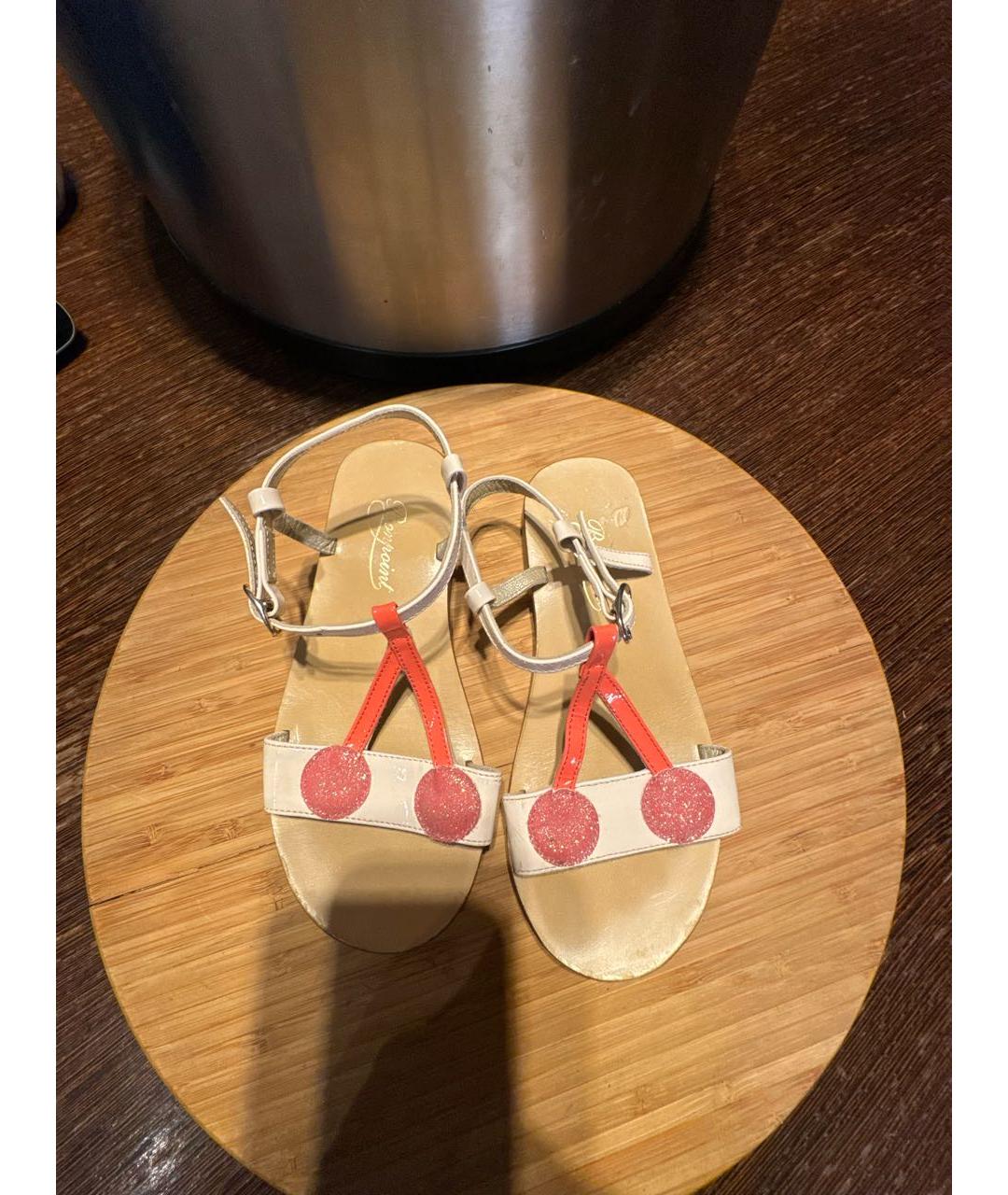 BONPOINT Розовые сандалии и шлепанцы из лакированной кожи, фото 3