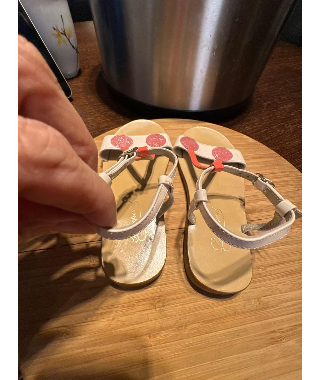 BONPOINT Розовые сандалии и шлепанцы из лакированной кожи, фото 4