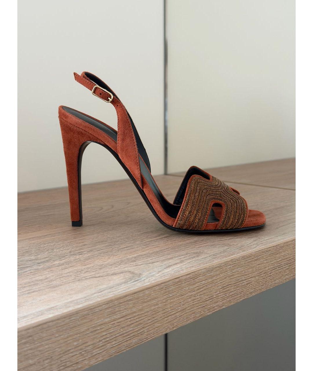 HERMES Коричневые замшевые босоножки, фото 6