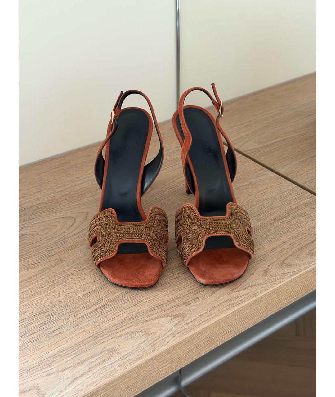 HERMES Коричневые замшевые босоножки, фото 4